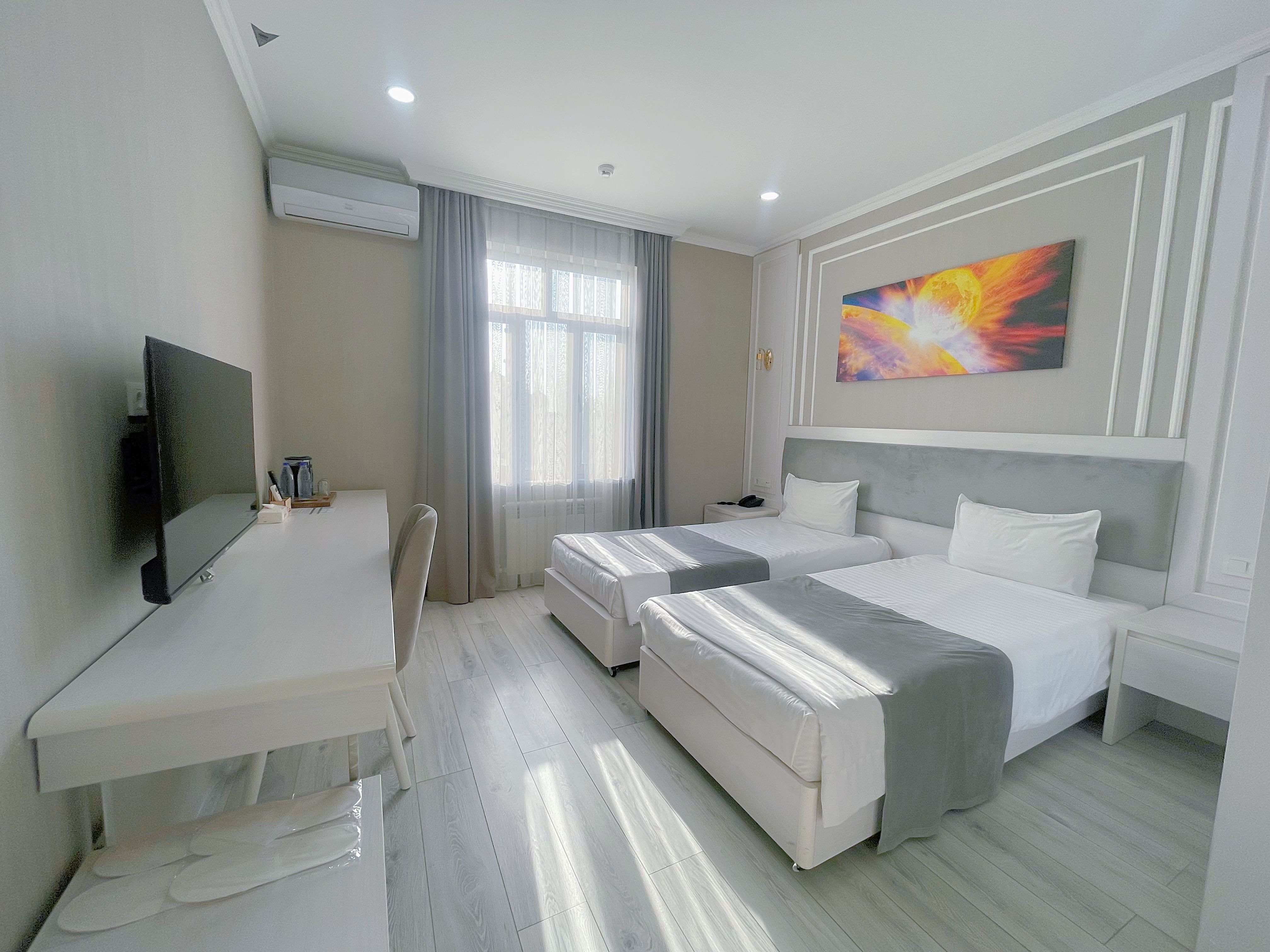 舒適城景雙床房（全含：接機/早食/落地簽/增值税）