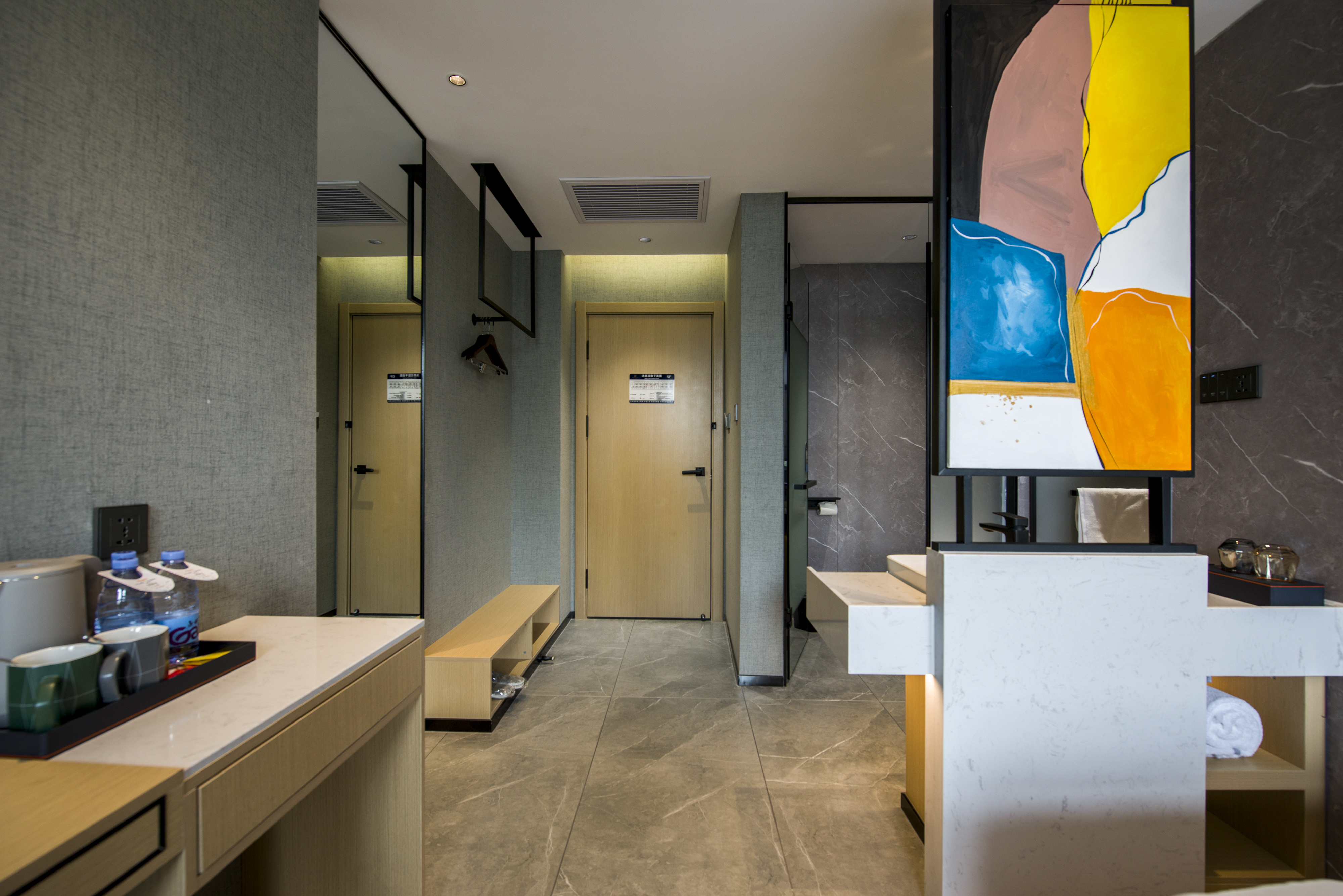 悦己 | 高级大床房（顾家家居静音舒眠乳胶床垫+0压轻柔鹅绒被+80S悦眠亲肤布草+恒温智能马桶）