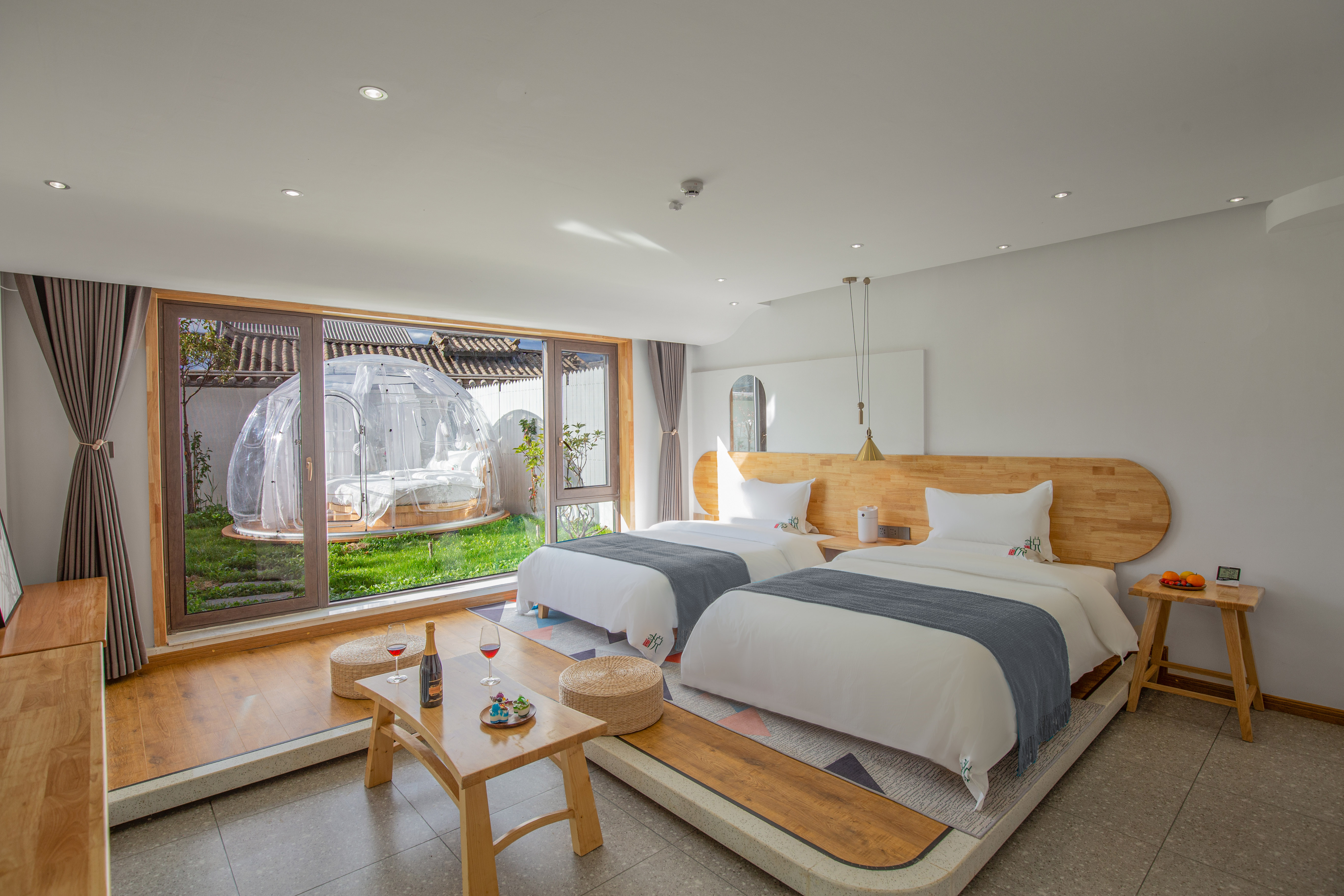 Luxury Quality Family Starry Sky Room