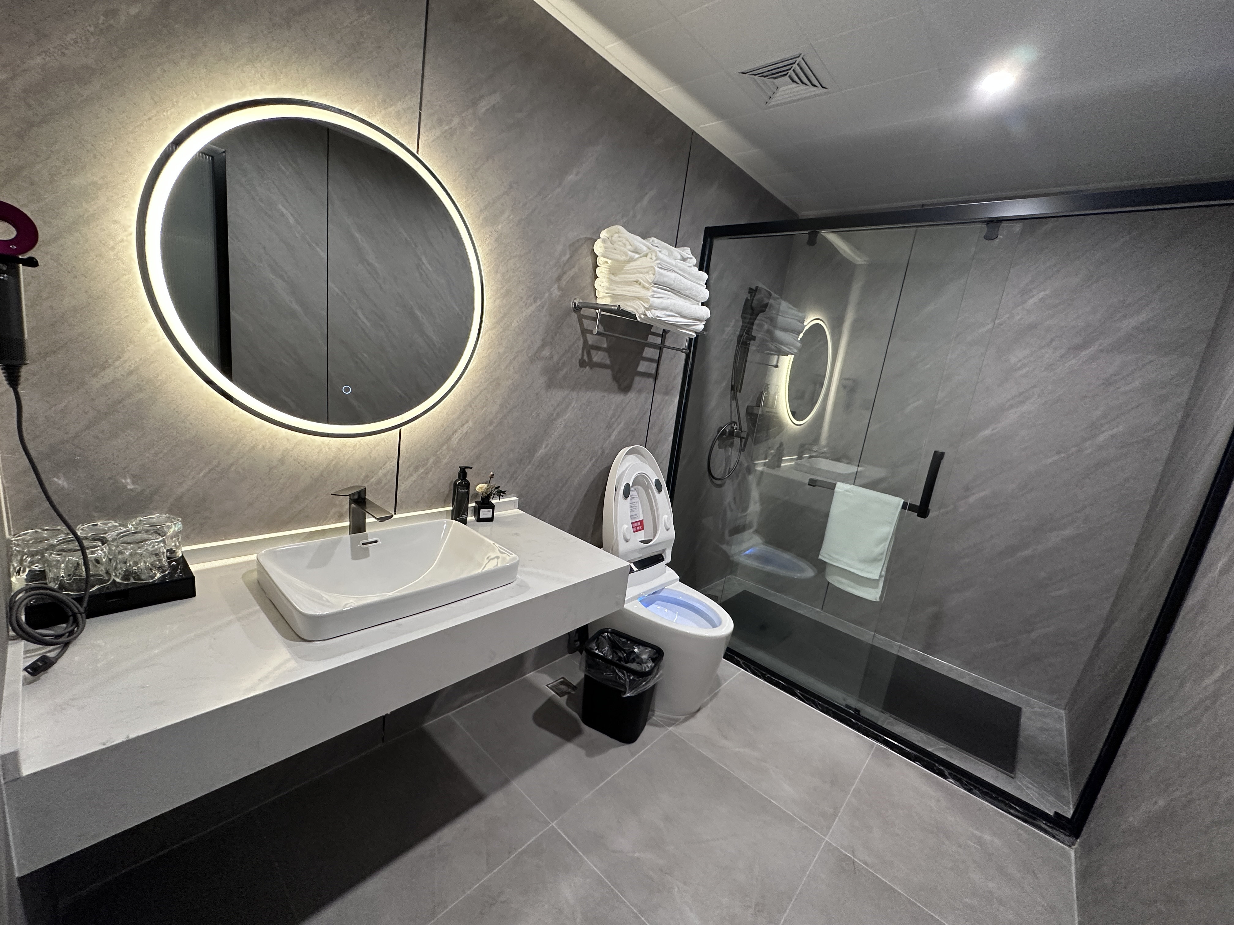 Smart Room (Double bed) (Bathtub)