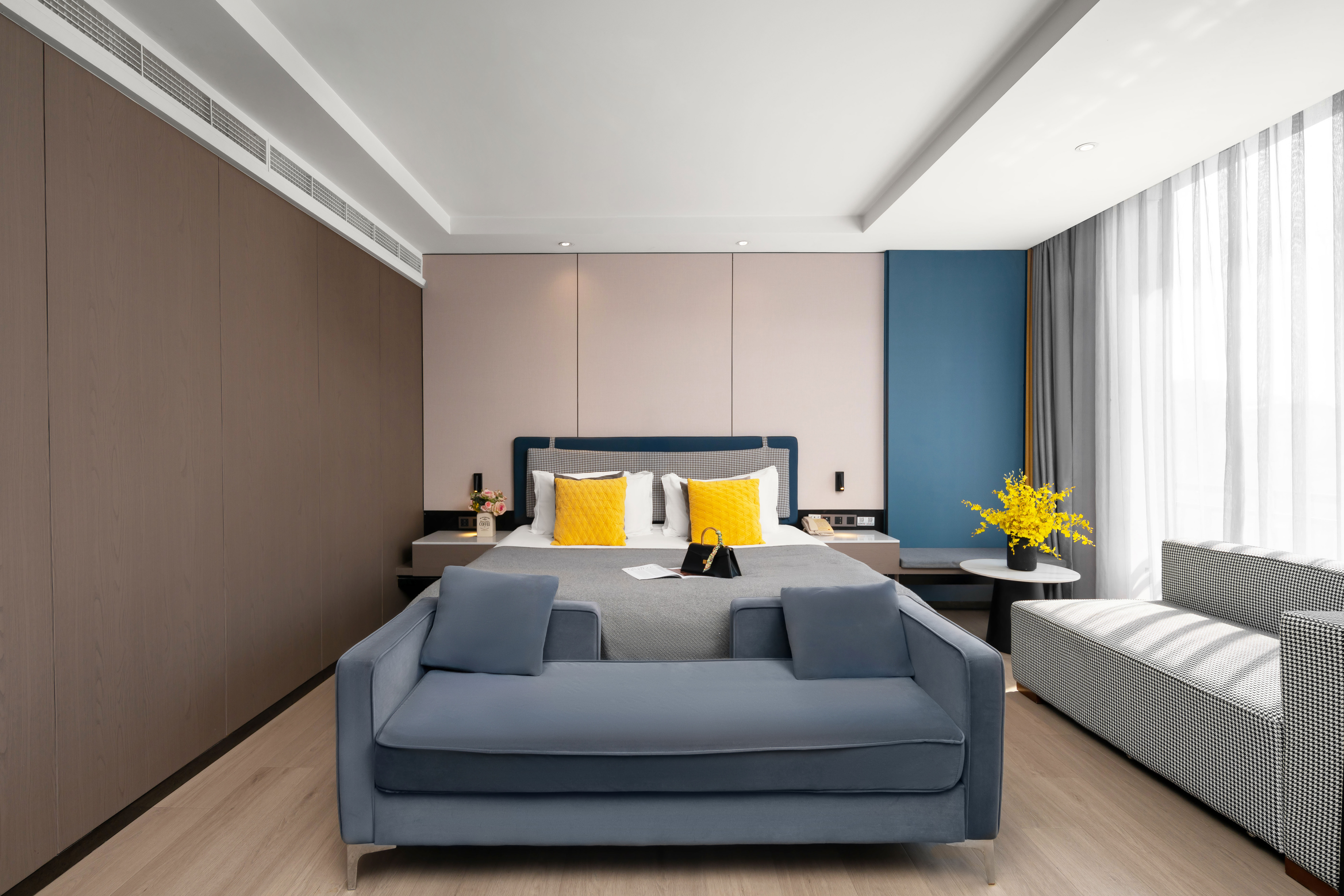 悦享悠然大床房 |（双人沙发+智能马桶）