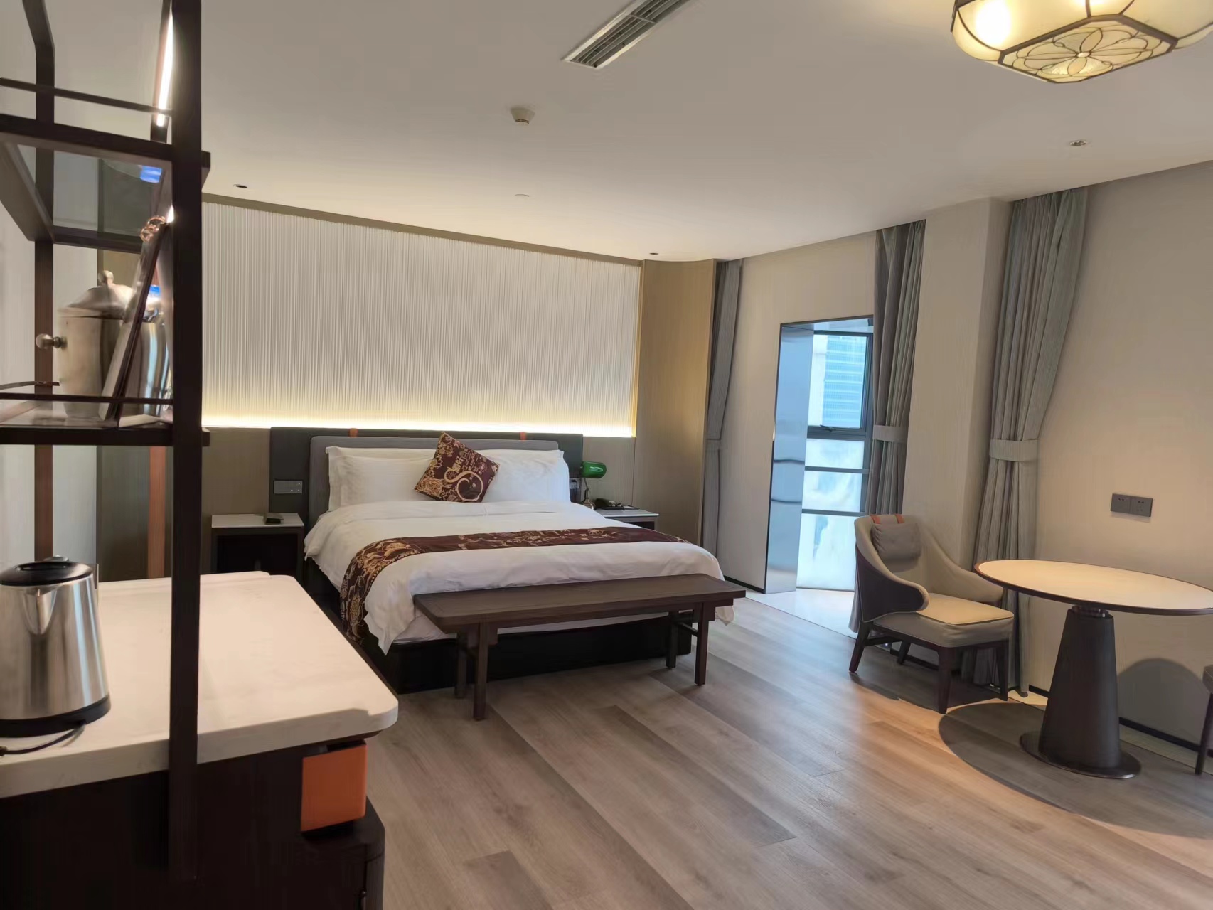 嘉廷特色套房（斯林百兰床垫）