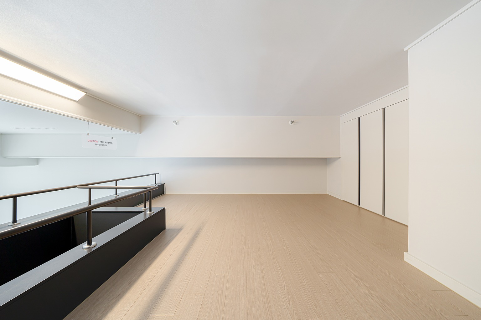 閣樓一室房雙床房