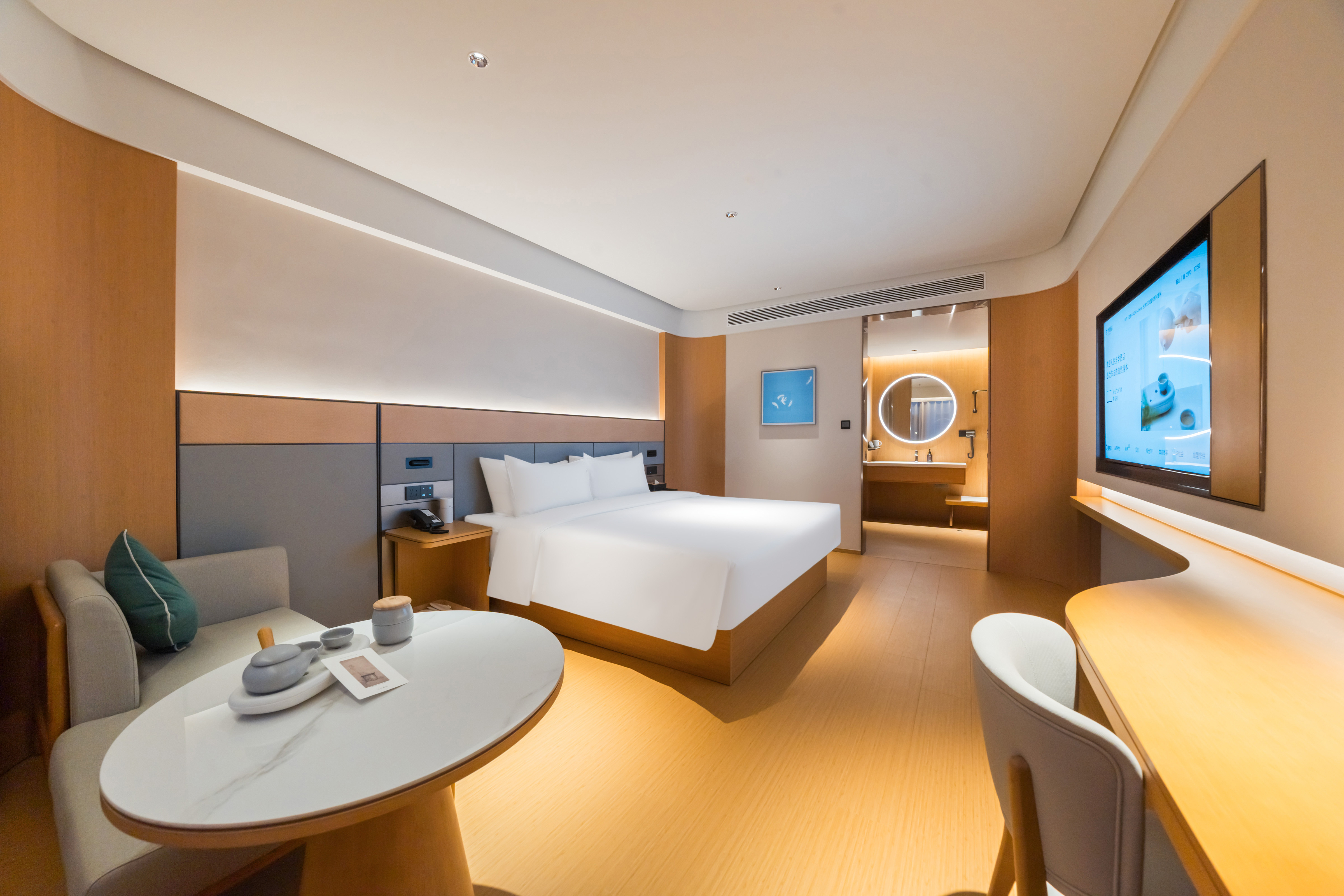 商务大床房（深睡床垫+小冰箱+手机投屏）