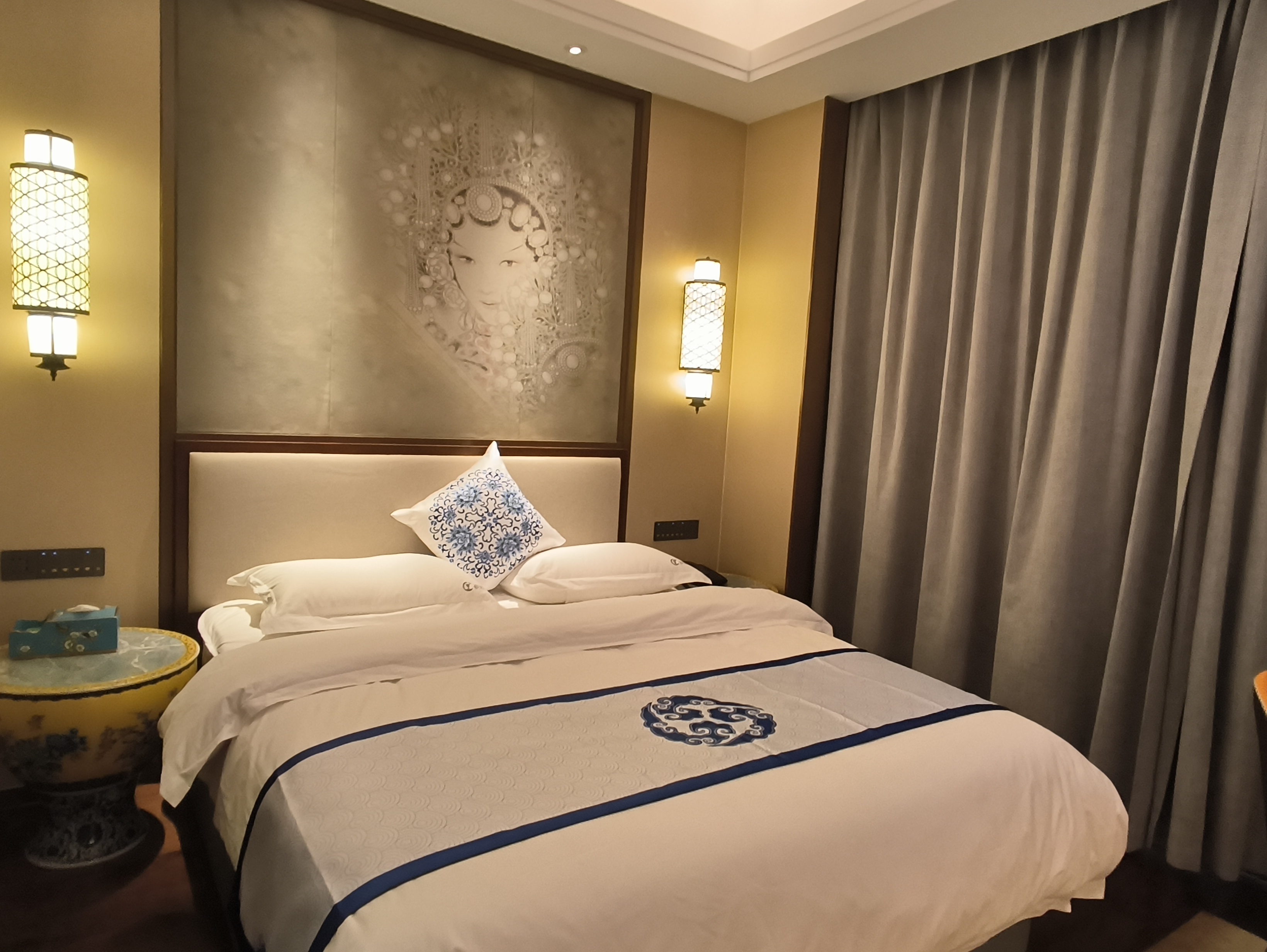 Romantic Deluxe Elegant Room (Double Bed)