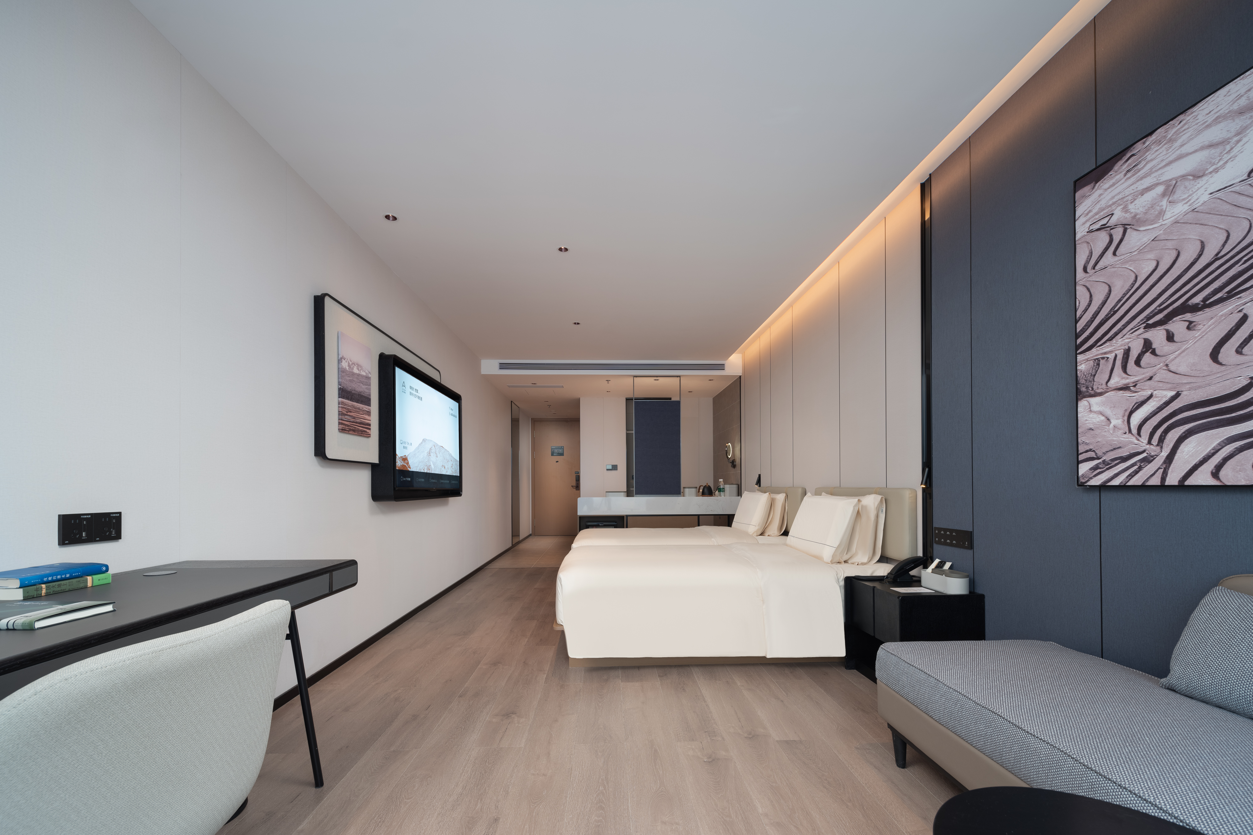 Exclusive City-View Twin Room With Enhanced Sleep System, Xiaodu Smart Control, Smart Toilet&Mobile Screen Casting