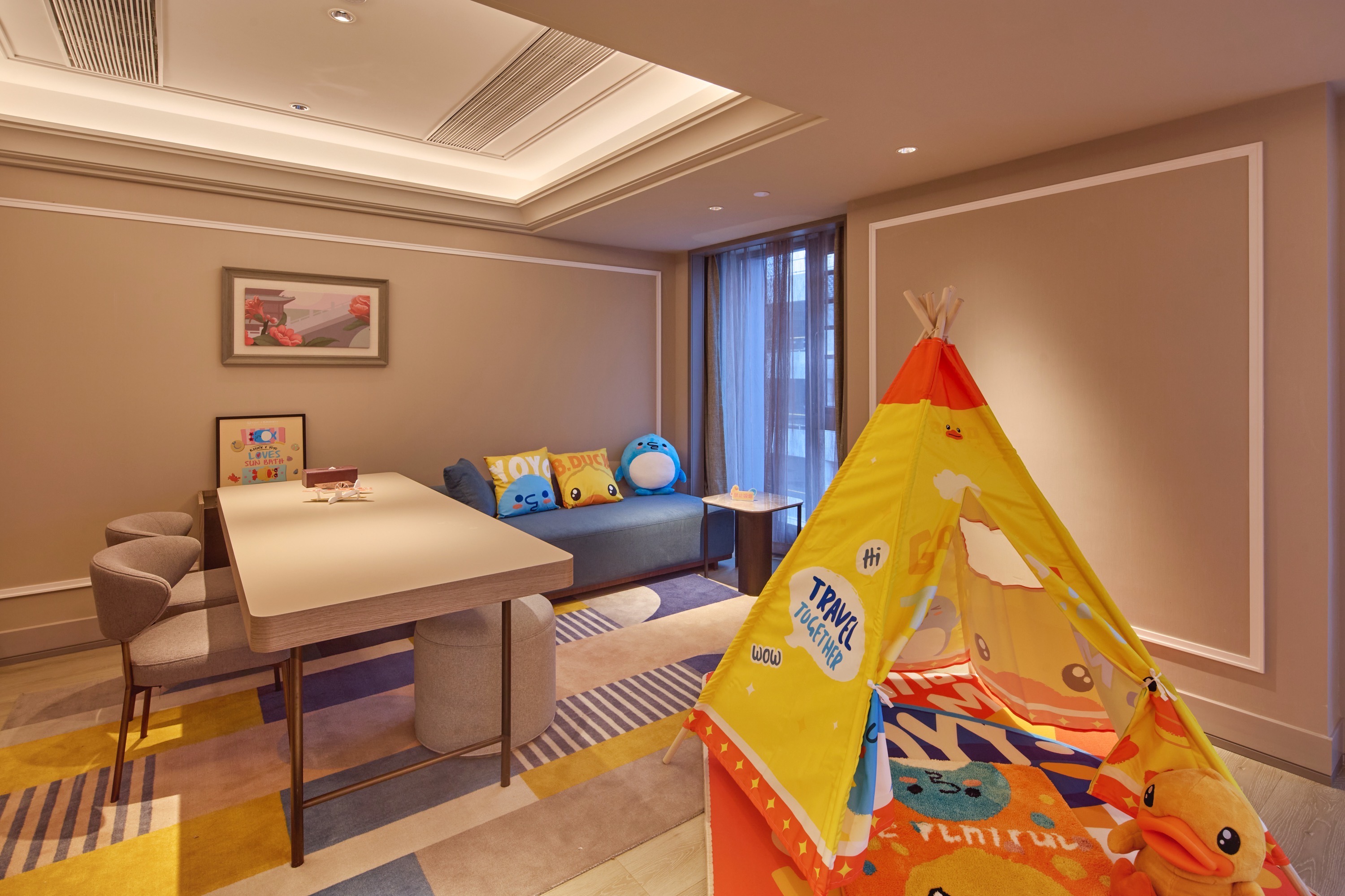 B.duck小黄鸭亲子主题房（全景落地窗）