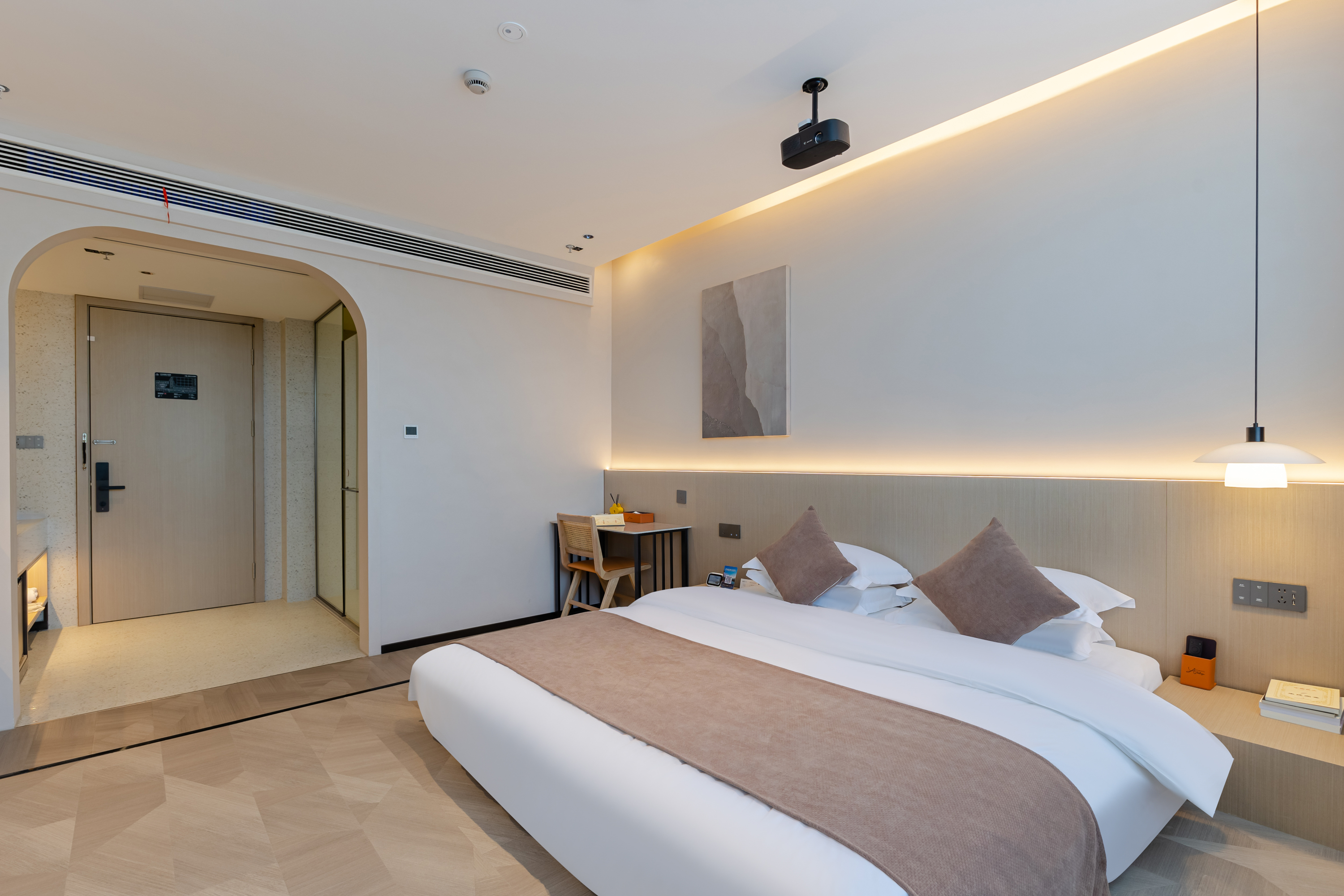 Mai Tian | Selected Tatami Room | Large Screen Projector + Smart Home + Zero Pressure Mattress