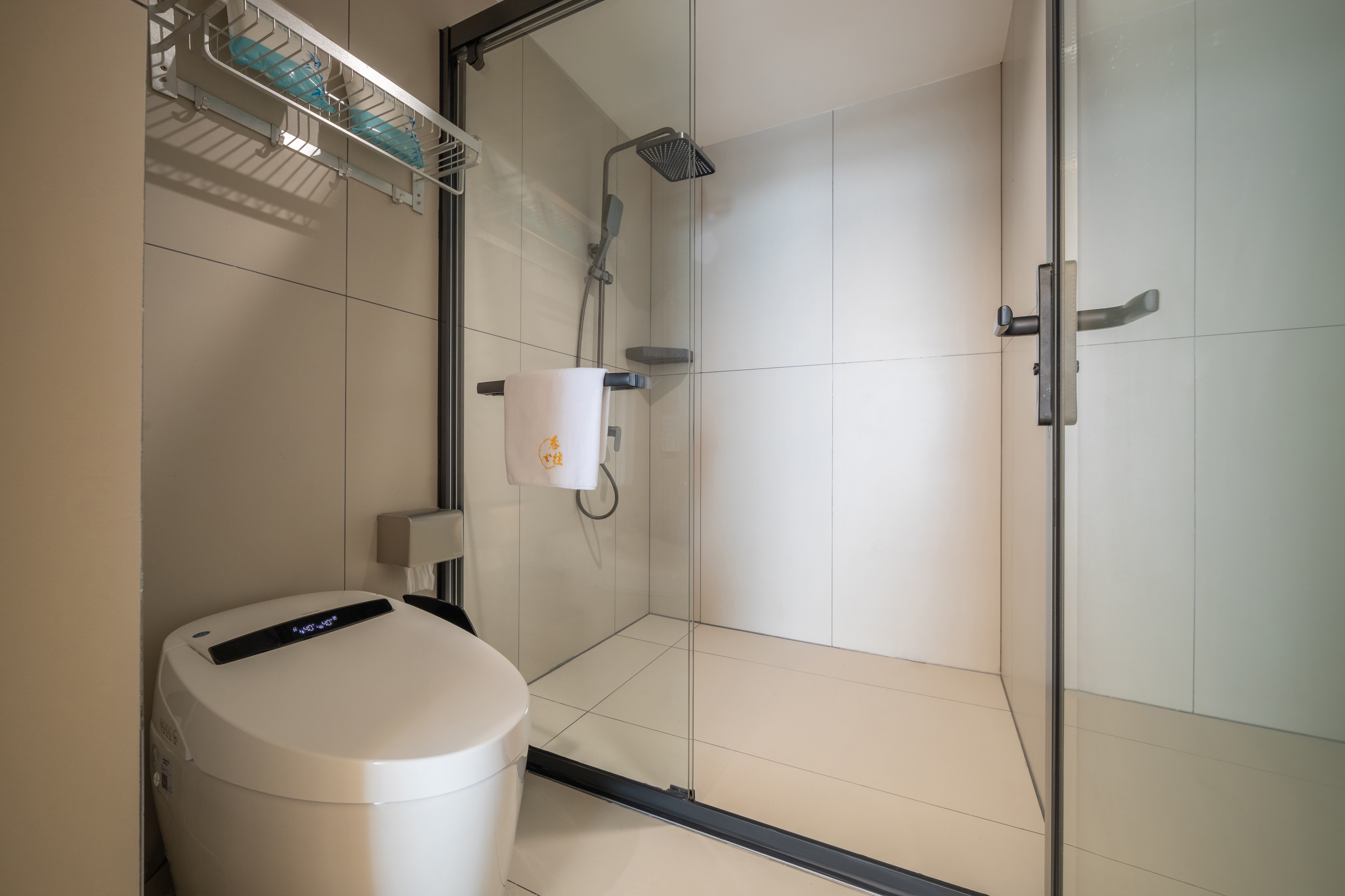 Chang Le Family Twin Room With High-End Latex Mattress + 100-Inch Projector Av + Smart Toilet