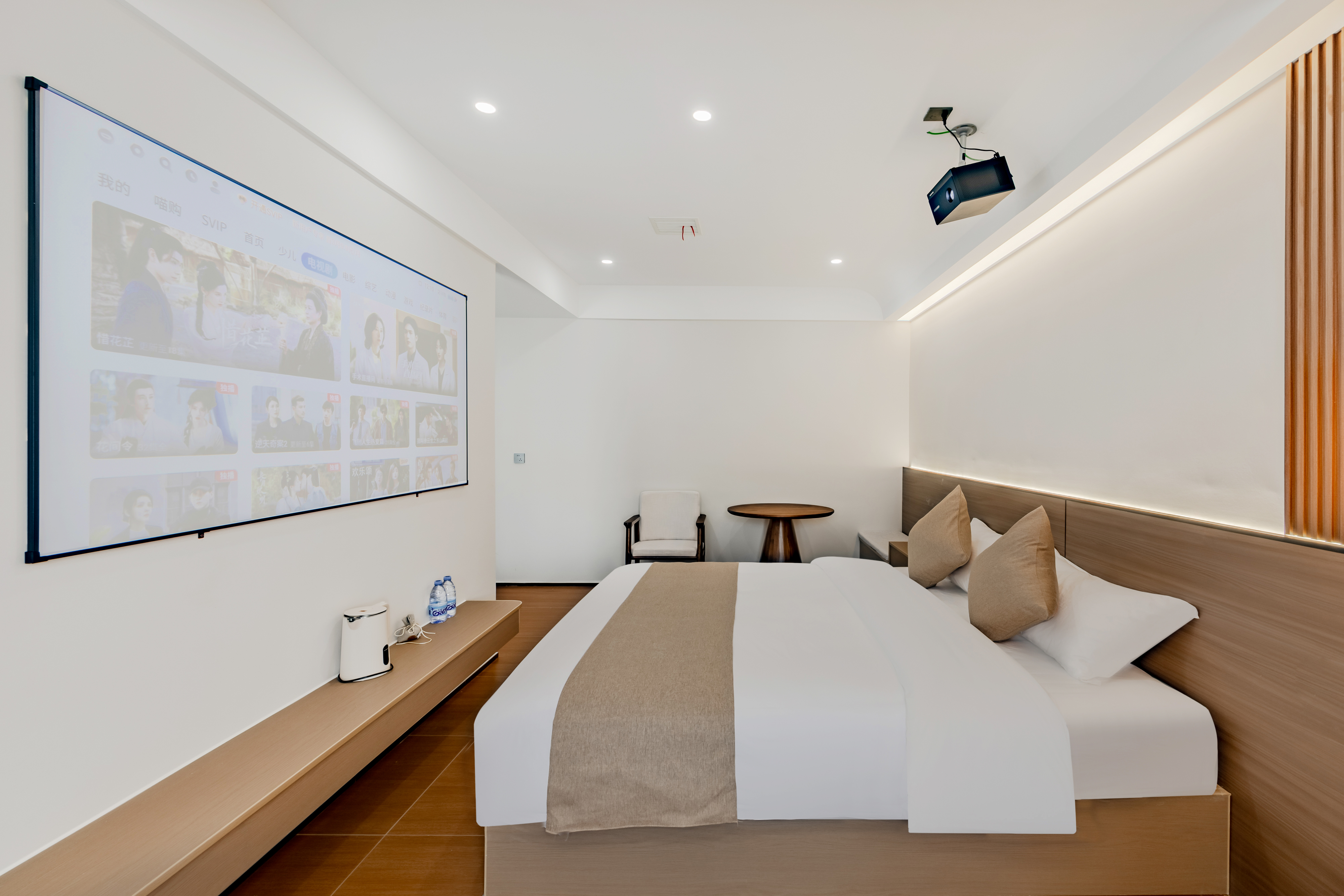 Moju Family Suite (Spacious, Hd Audio-Visual Projection, Smart Bathroom)