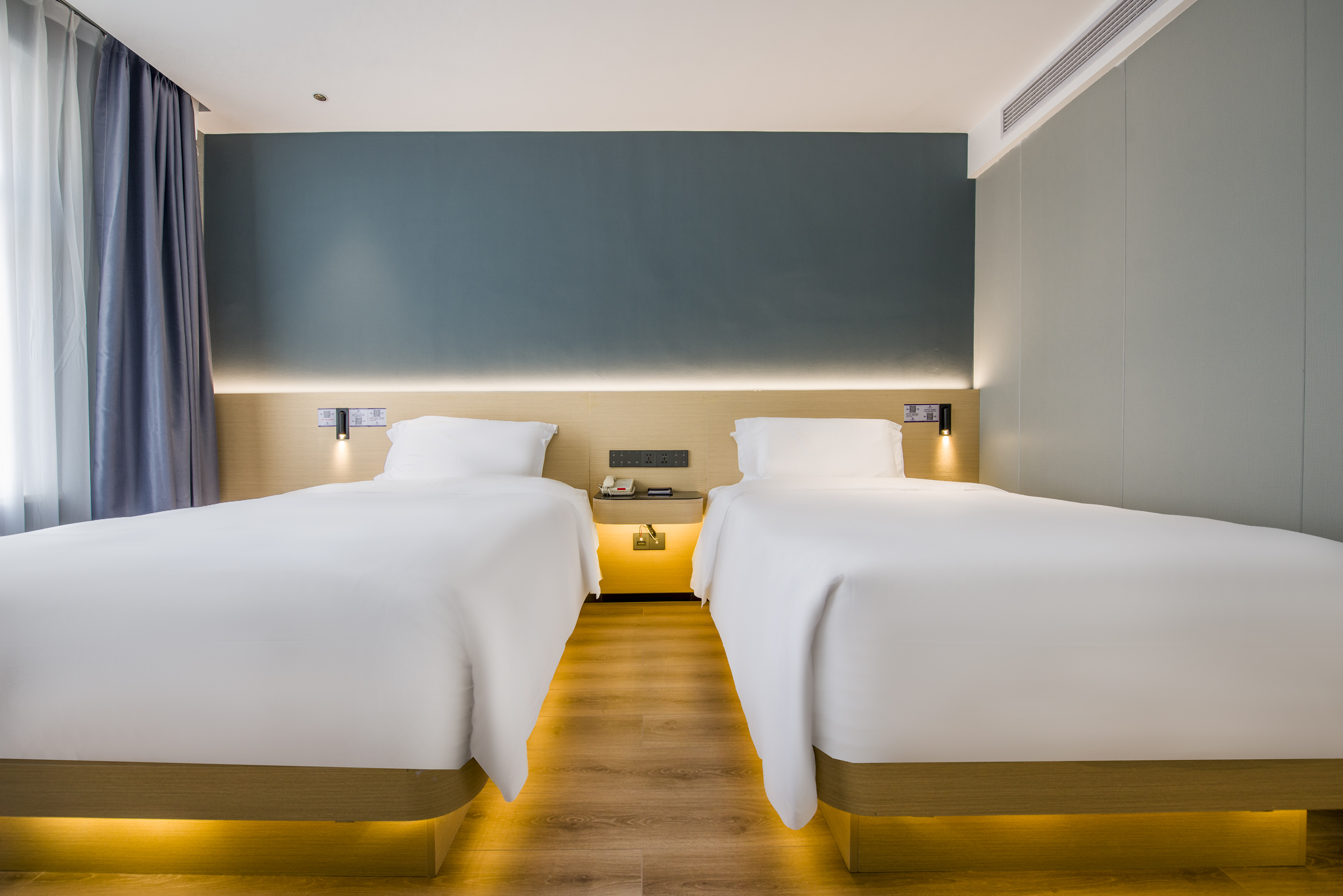 无忧 | 高级双床房（顾家家居静音舒眠乳胶床垫+0压轻柔鹅绒被+80S悦眠亲肤布草+恒温智能马桶）