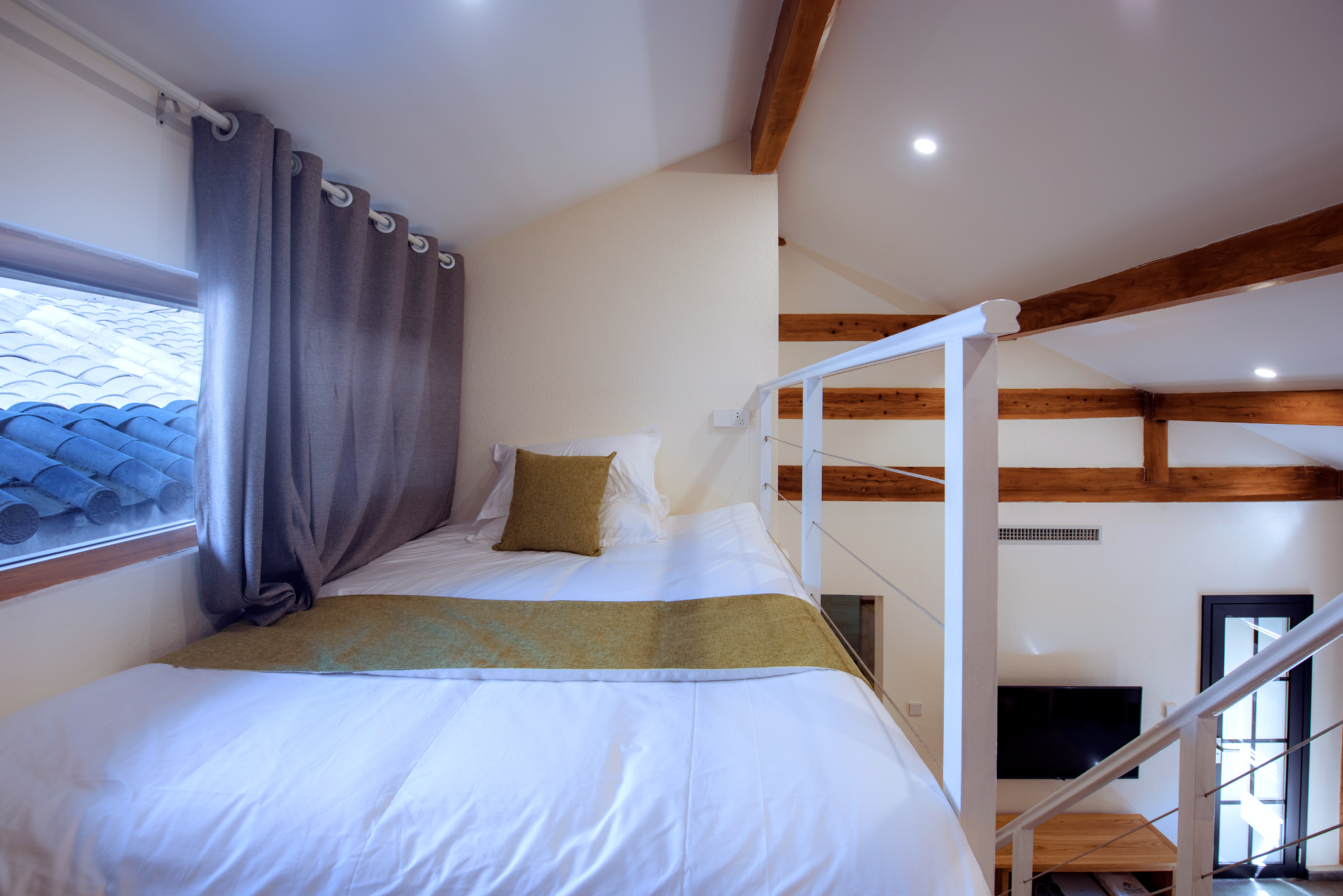 陶裏·悠然若夢複式親子房「LOFT·金可兒舒睡床墊·電熱毛巾架·恆温花灑·原木傢俱」