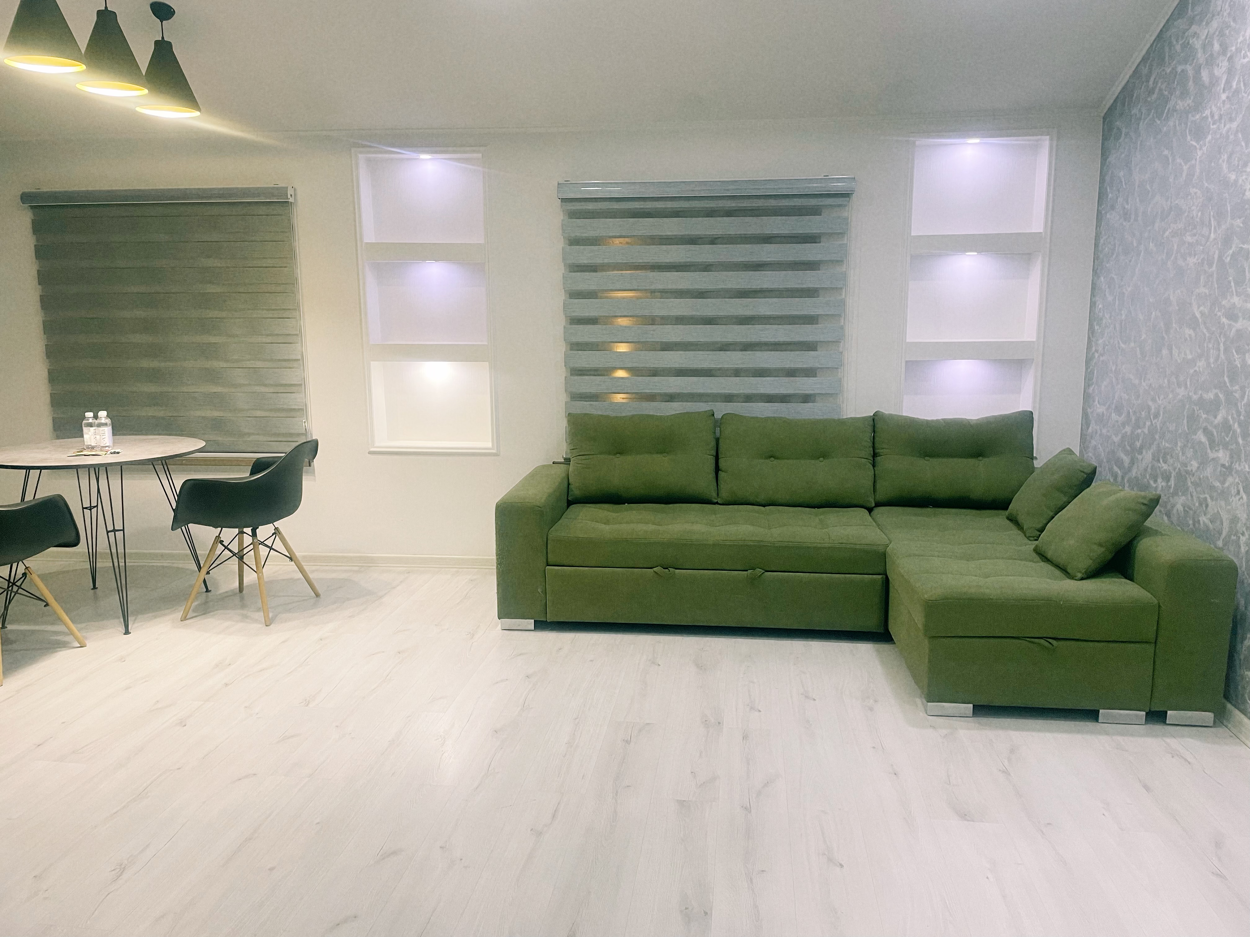 3+1全景商務三床套房（全含：接機/早食/落地簽/增值税）