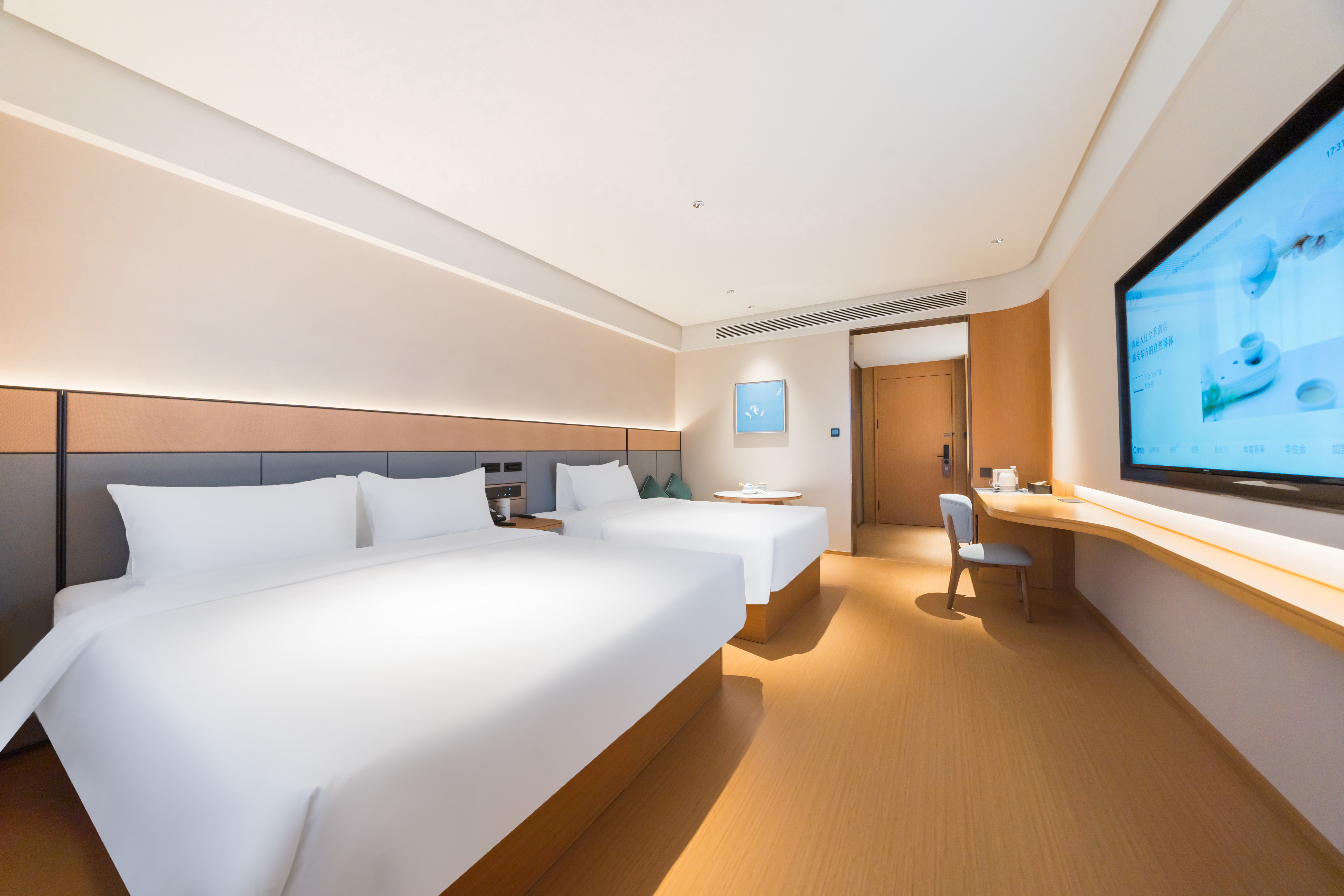 家庭房（深睡床垫+小冰箱+手机投屏）