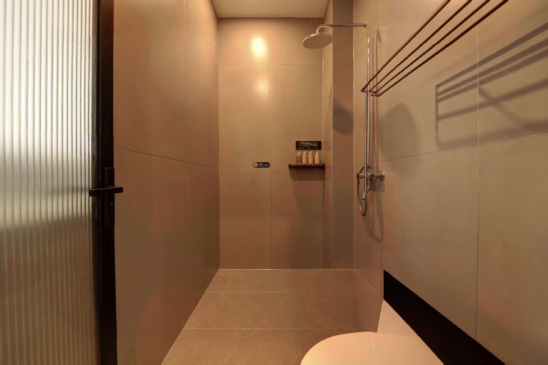 扶苏丨火山石私汤温泉双床房（休闲庭院+硫磺温泉）