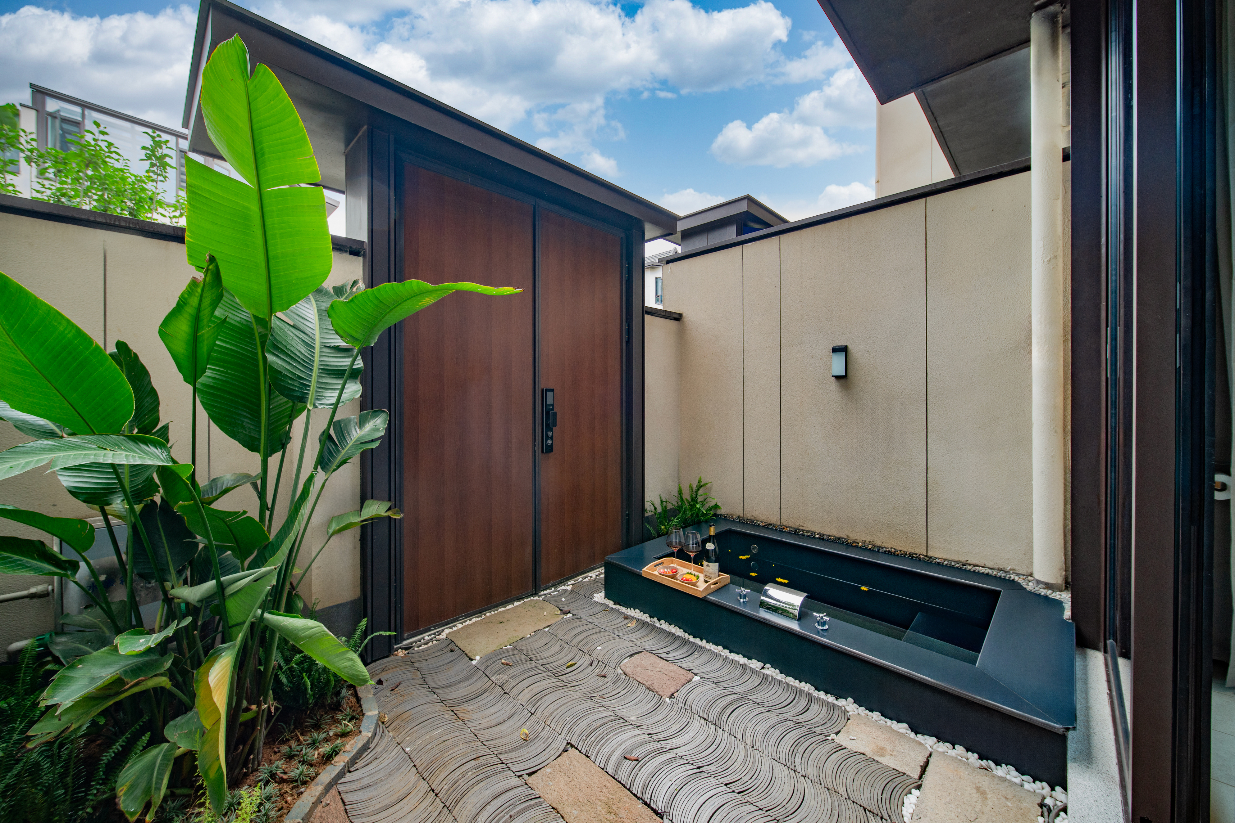 荷鋤丨雙院私湯大床房（獨享雙院+私湯温泉+靜謐花園+品牌床墊+全屋地暖）