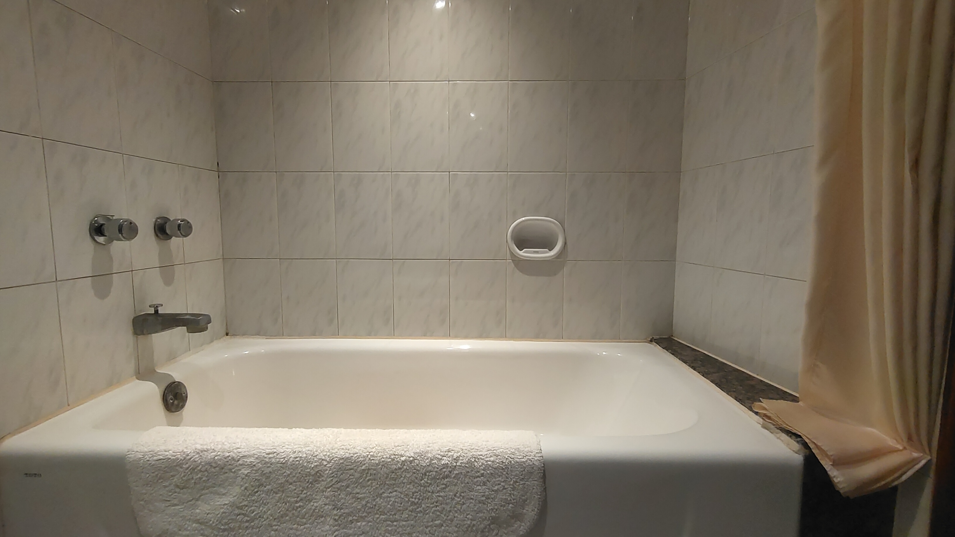 高级双床房（景观落地窗+RoomPlus洗护用品）