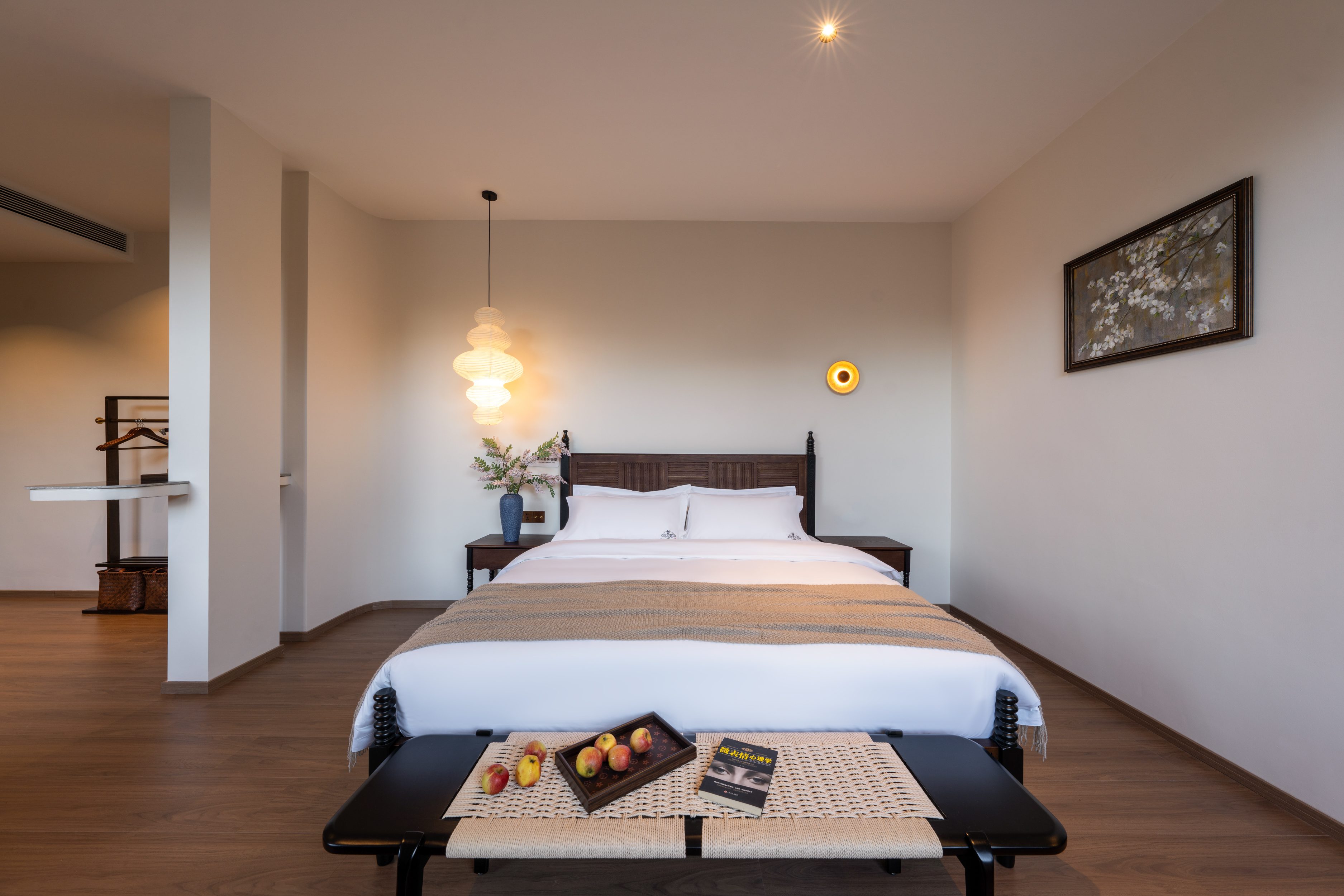 【柒祥·豪华大床套房】一室一厅|松风伴眠〉