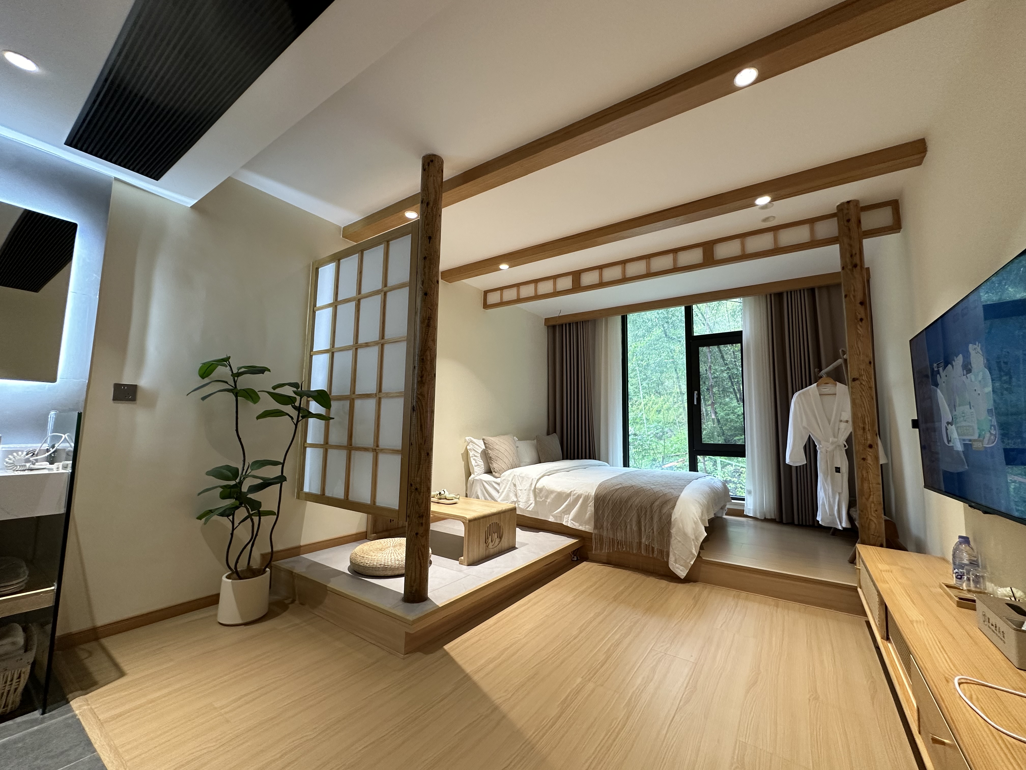 海棠·榻榻米按摩椅大床房