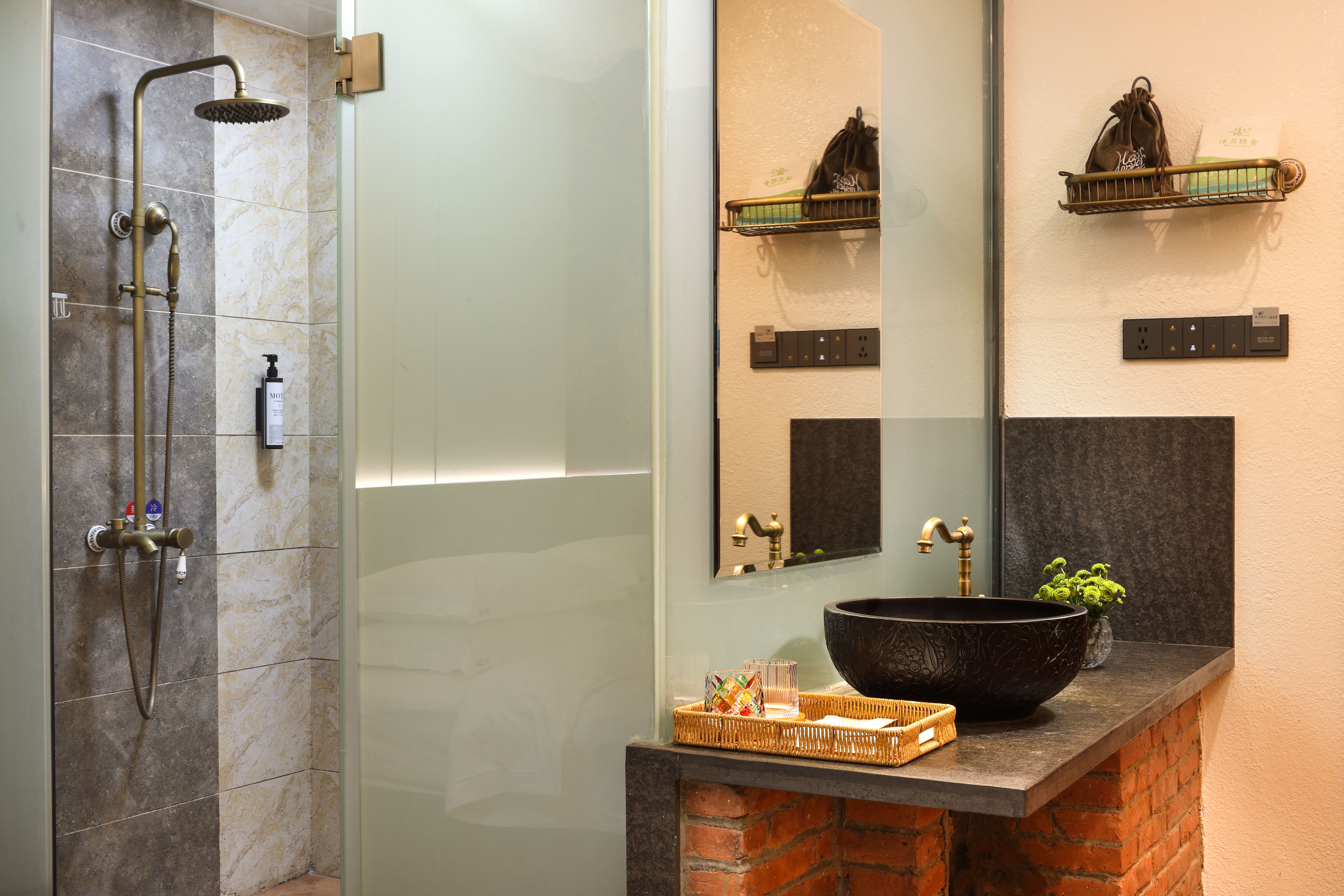 阖家欢乐||奢华大床房+极米投影仪+星空洞穴+小童帐篷