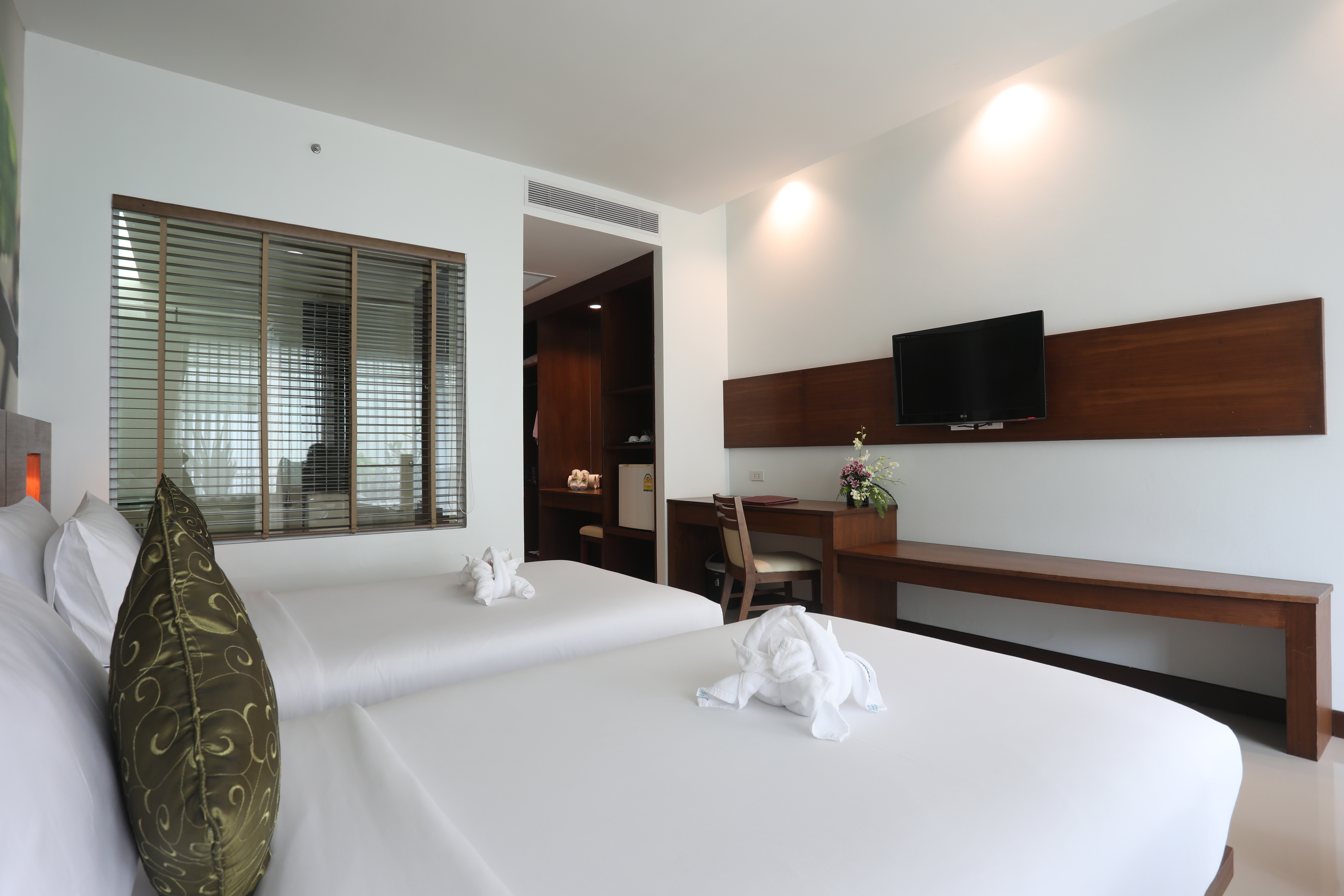 豪華泳池通道樓梯房