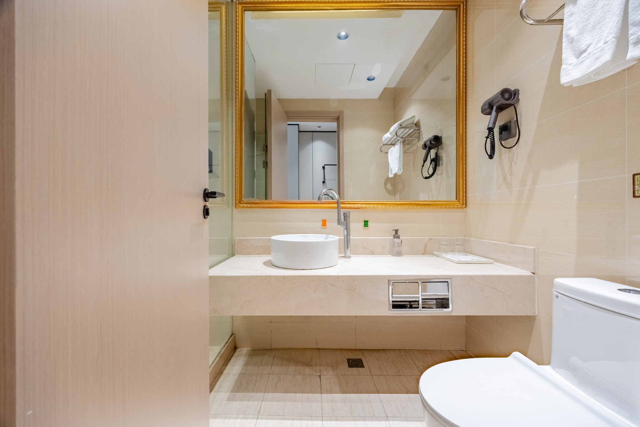 商务大床房 【55寸投屏电视+舒睡床品】