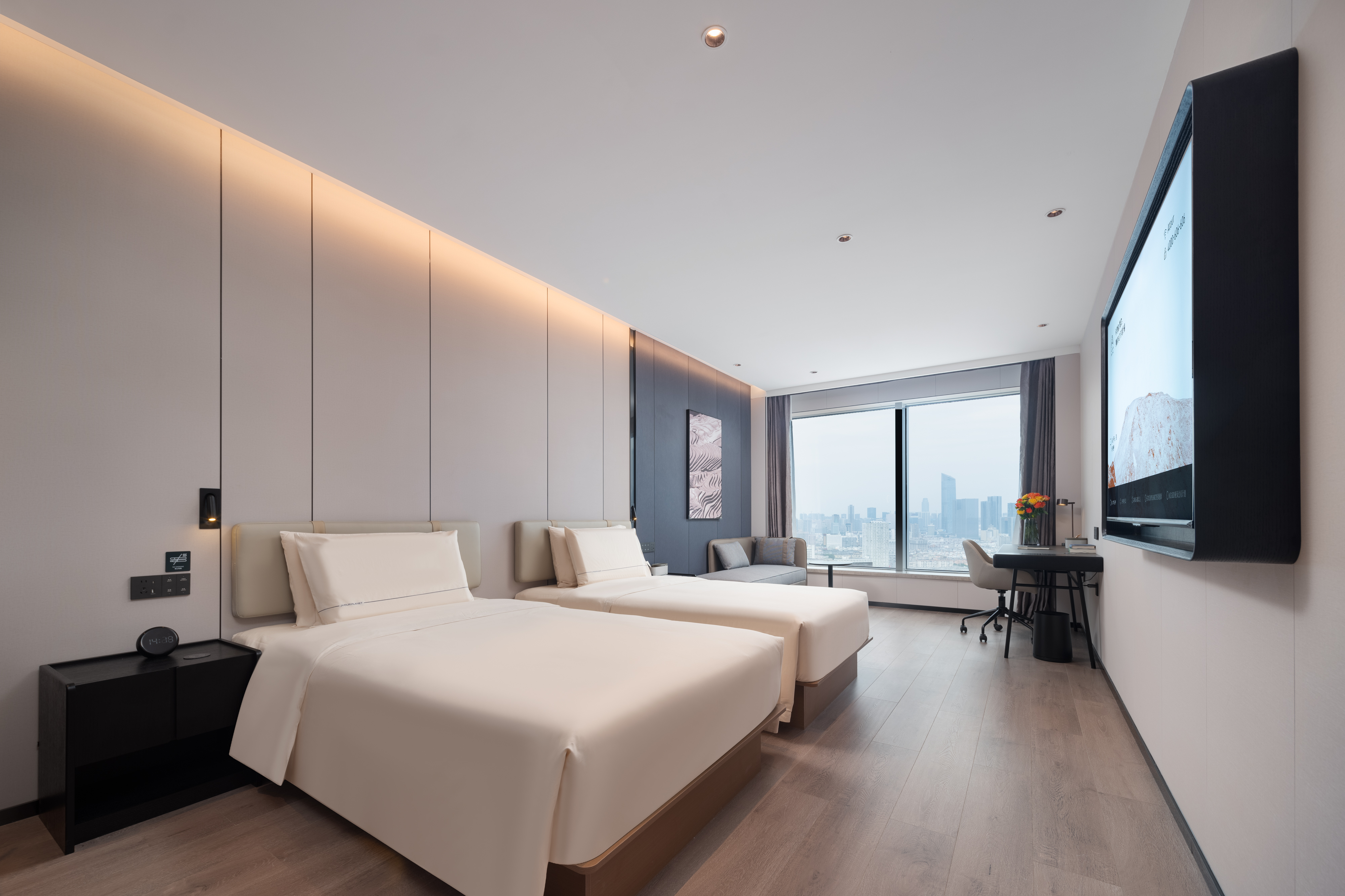 Exclusive City-View Twin Room With Enhanced Sleep System, Xiaodu Smart Control, Smart Toilet&Mobile Screen Casting