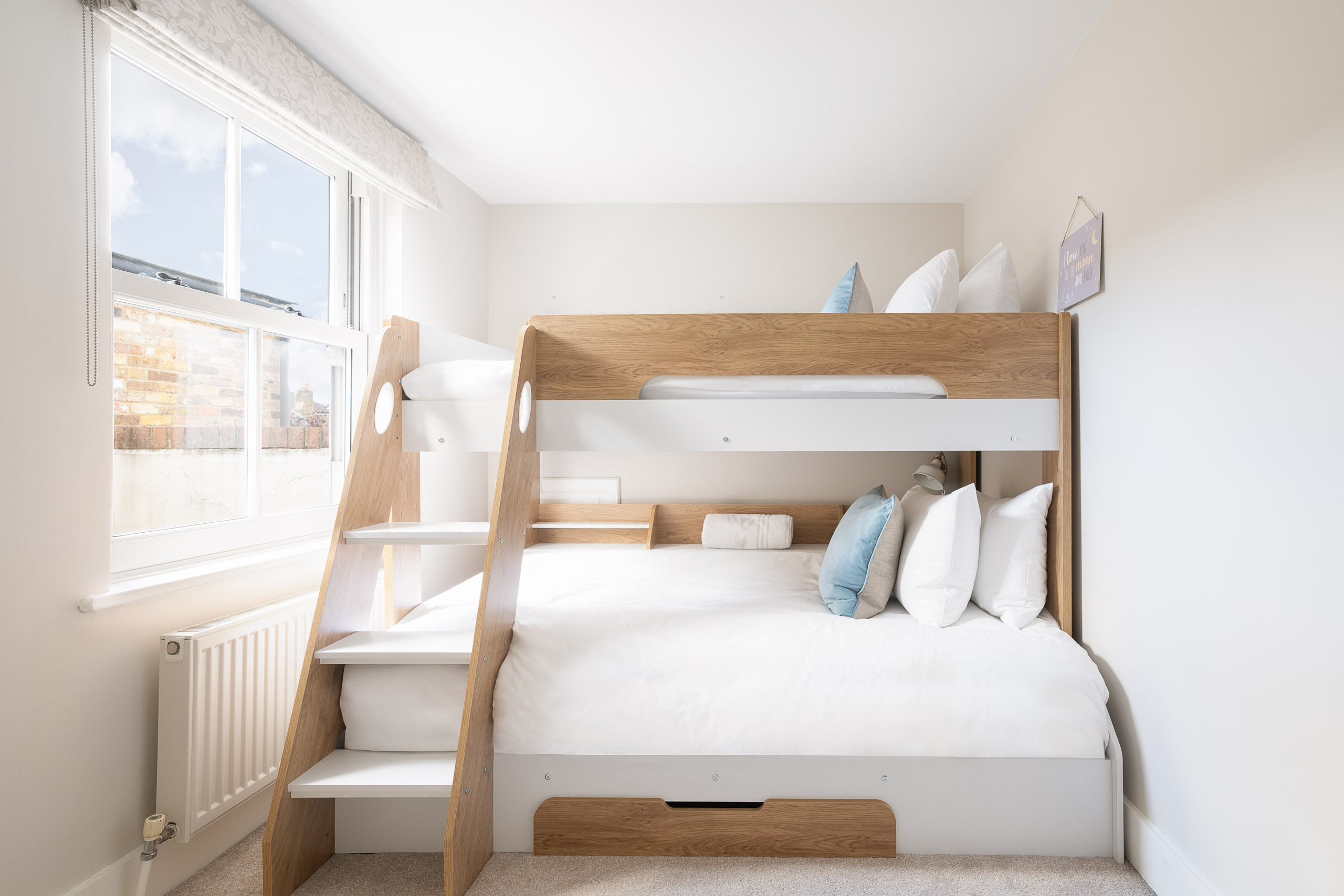 私人四卧室小屋