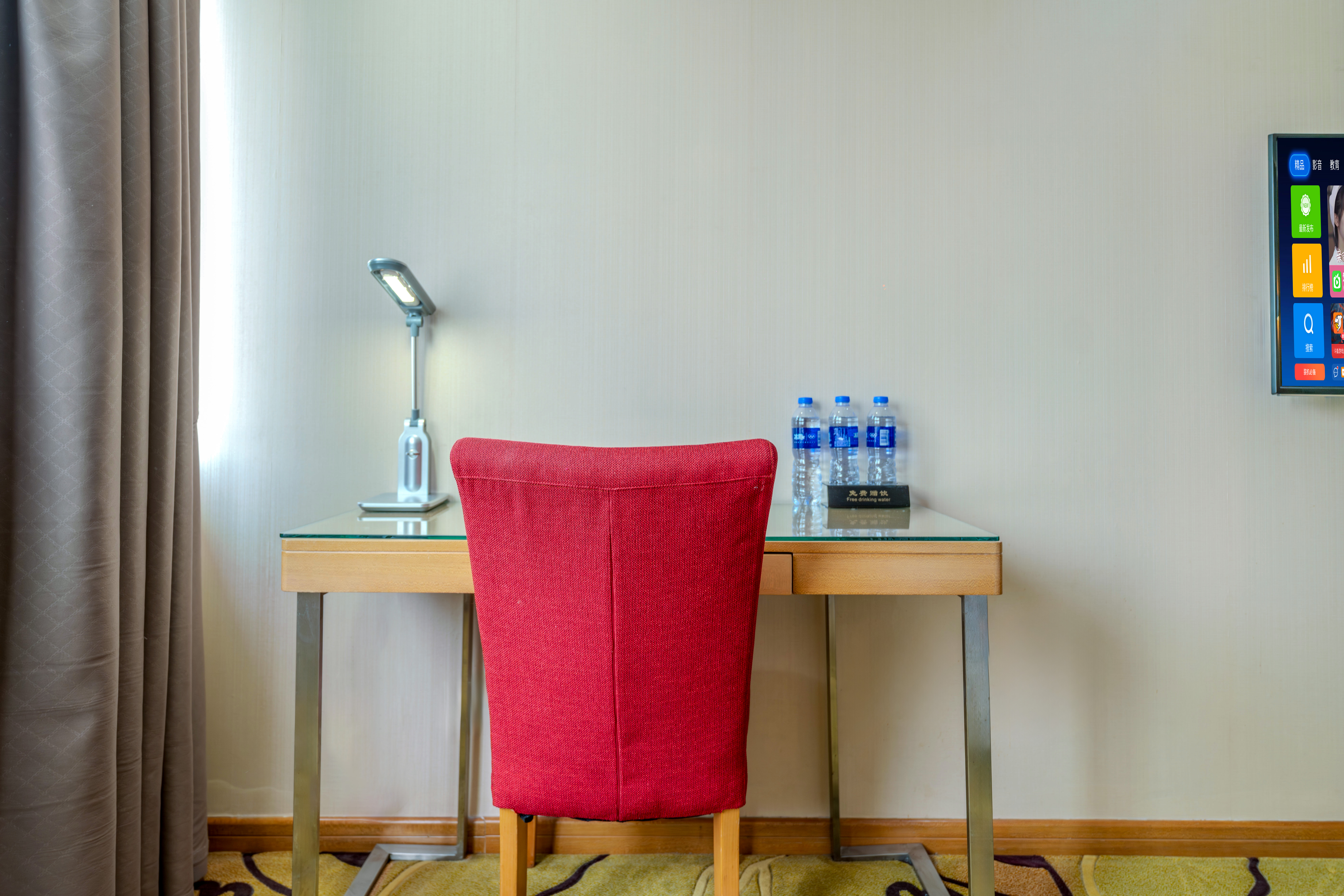 尊享豪华套房「温馨惬意+洁净温馨+简约设计」