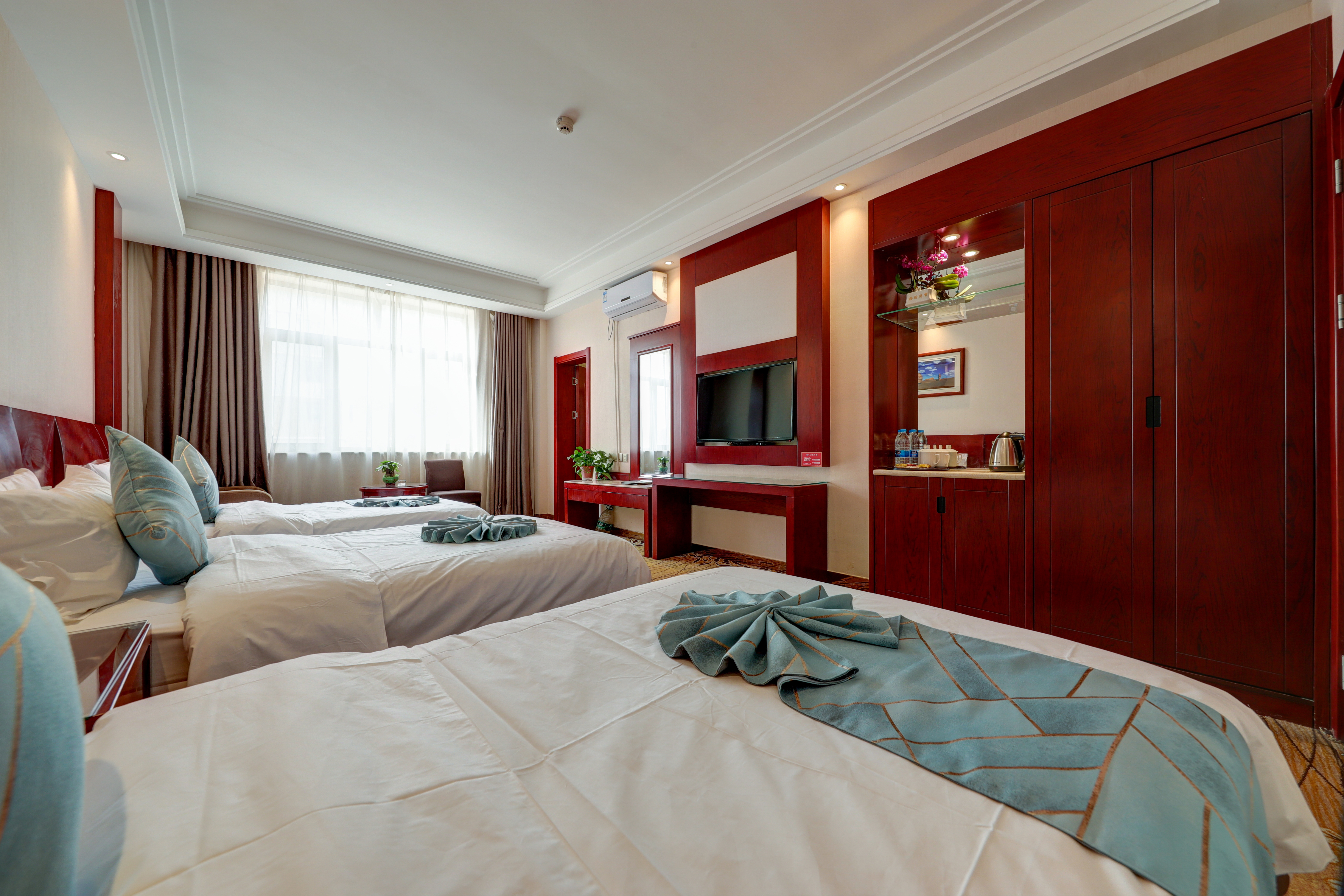 至尊高級三人房（品牌加濕器+電子體重秤）