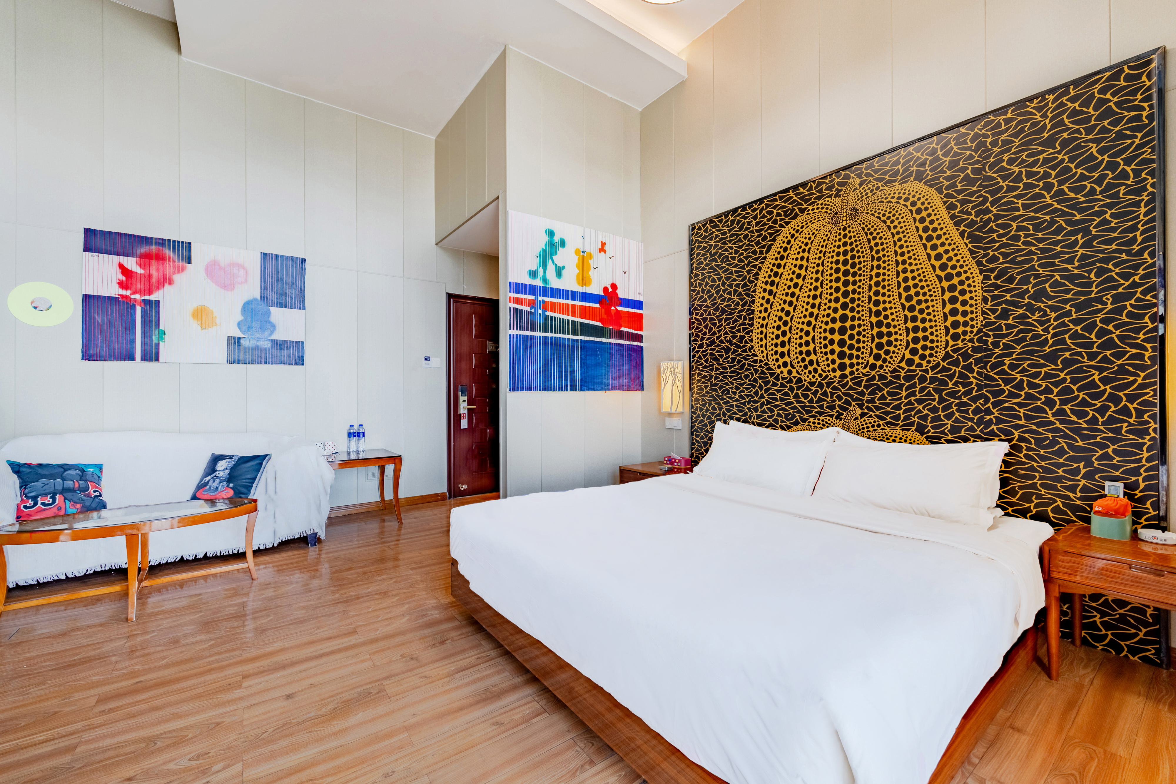 Huan Chao City-View Double Bed Room With Four-Layer Memory Mattress&Solace High-Quality Cotton Bedding