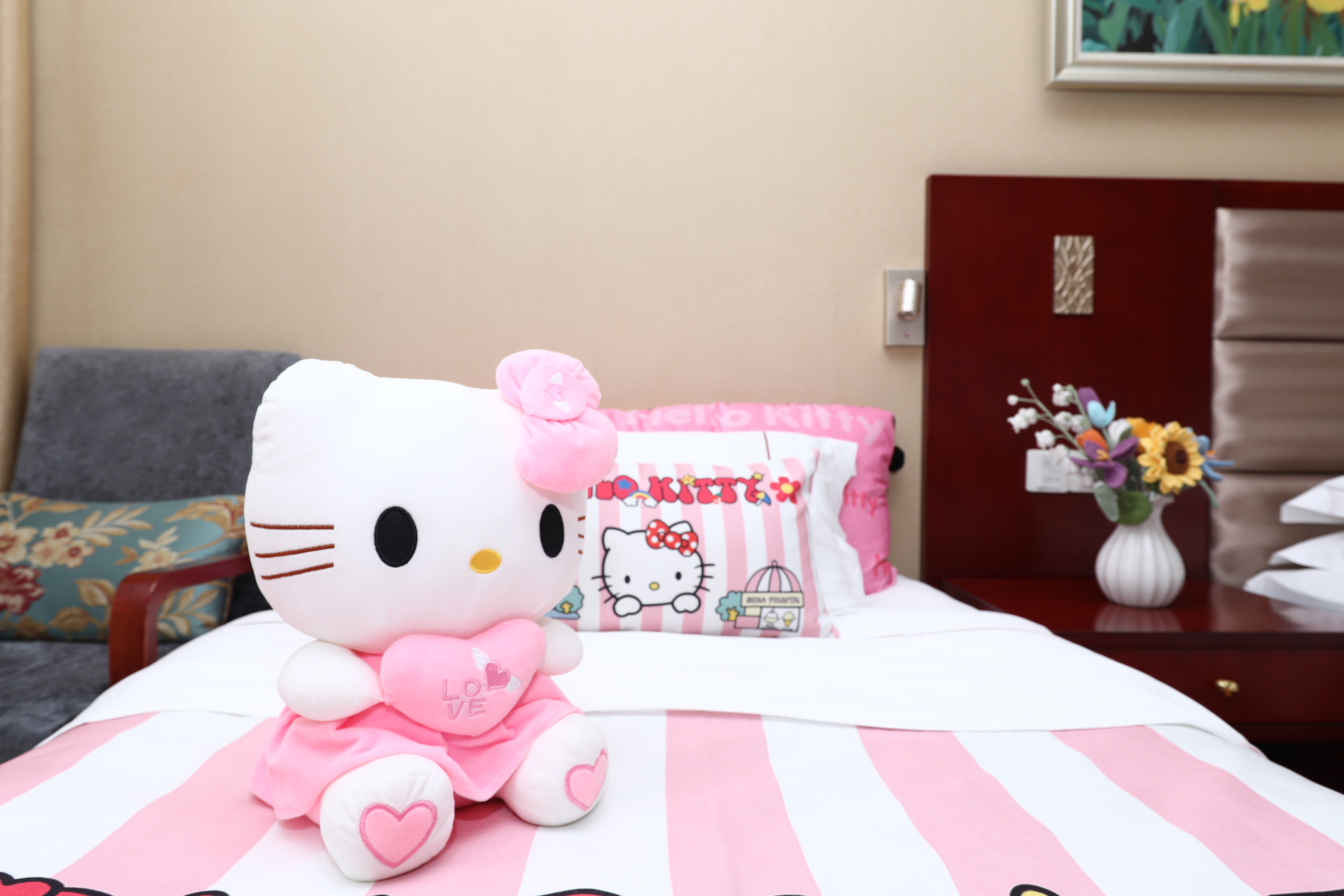 亲子房（鹅绒床被+小冰箱）