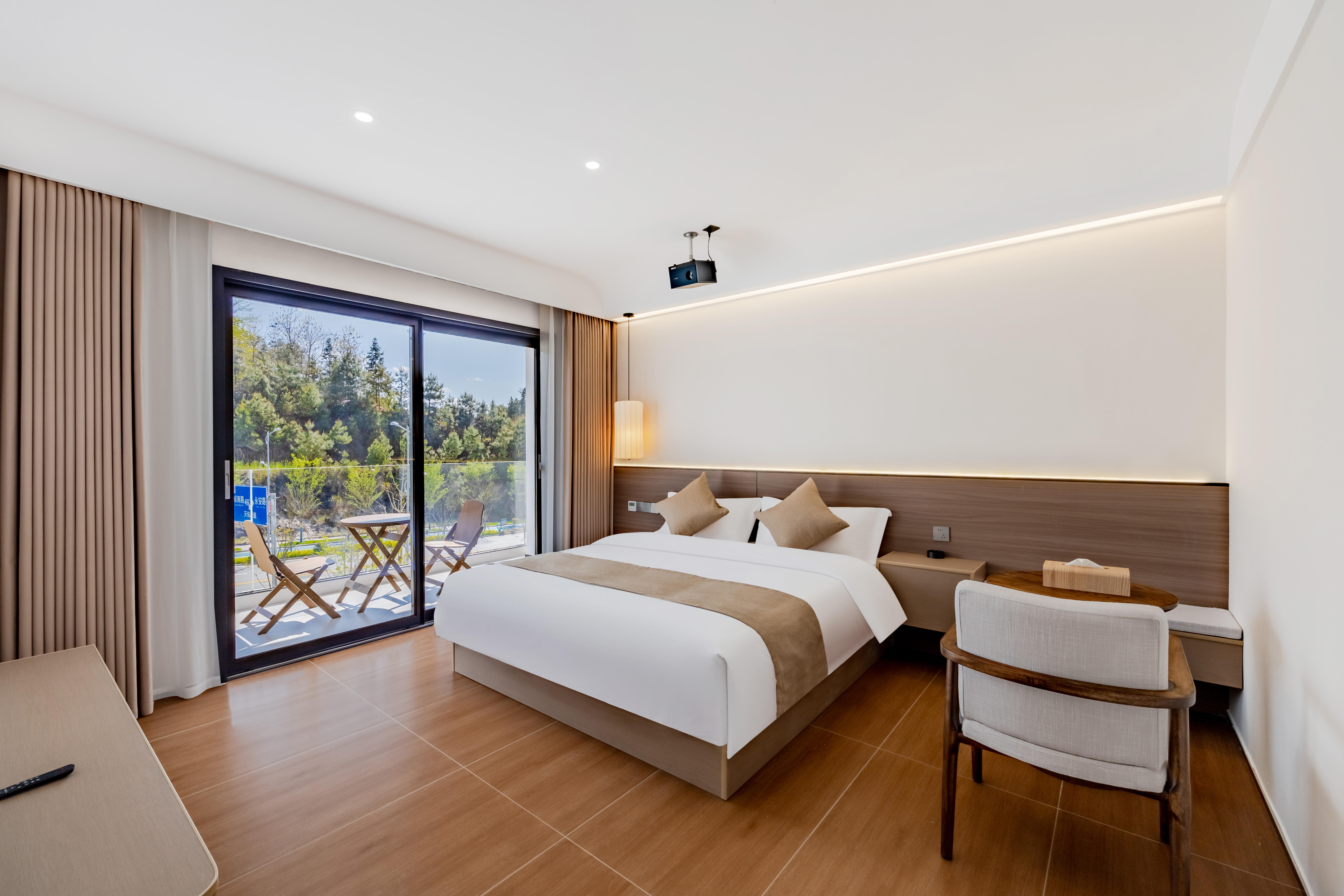 Qingju Private Terrace Double Bed Room (Large Private Terrace, Hd Audio-Visual Projection, Smart Bathroom)