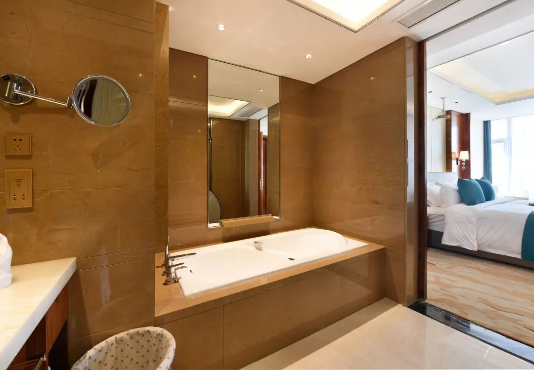 Li Hao Cinema Family Suite