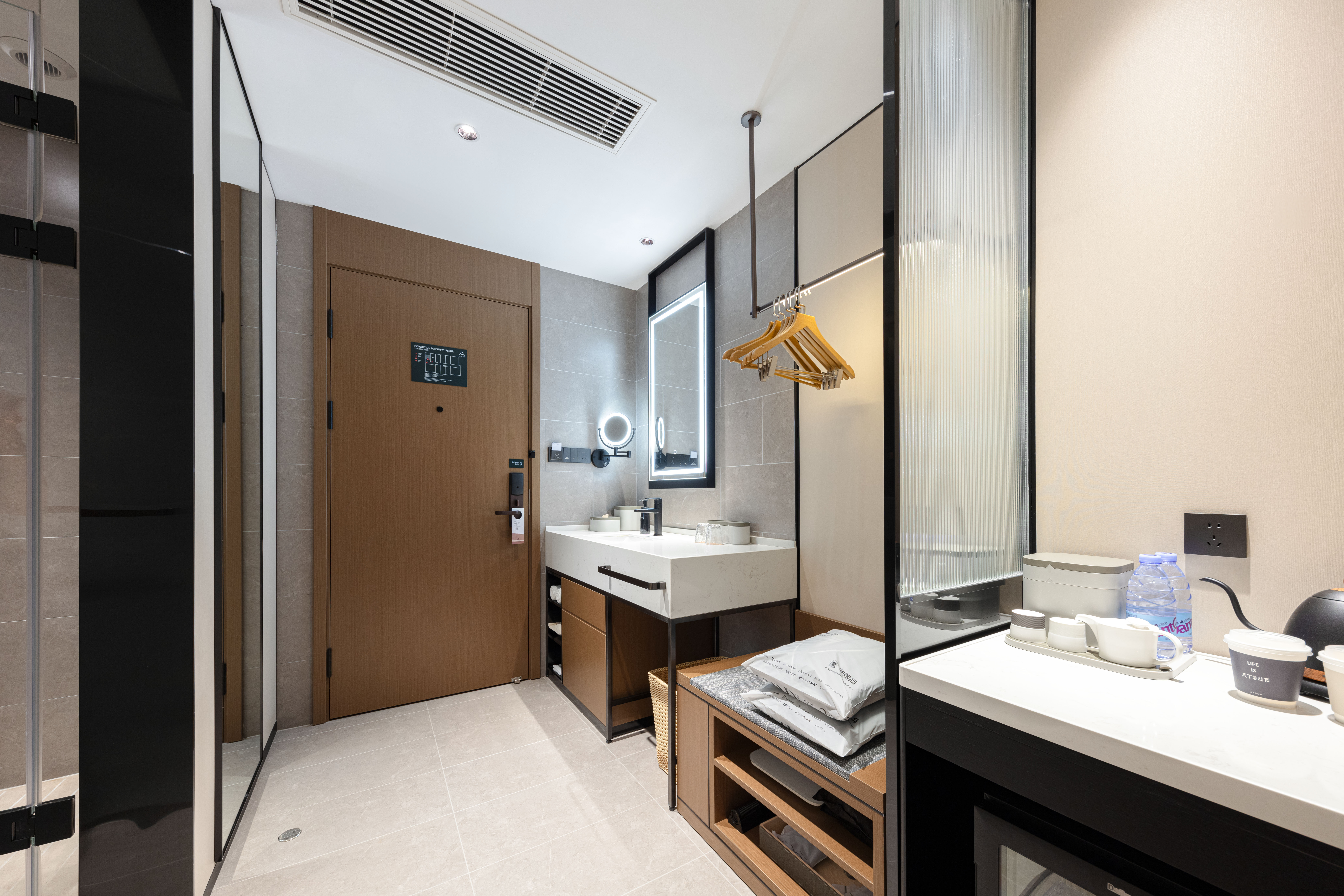 尊享双床房（Mini小冰箱+投屏电视+深睡枕PRO）