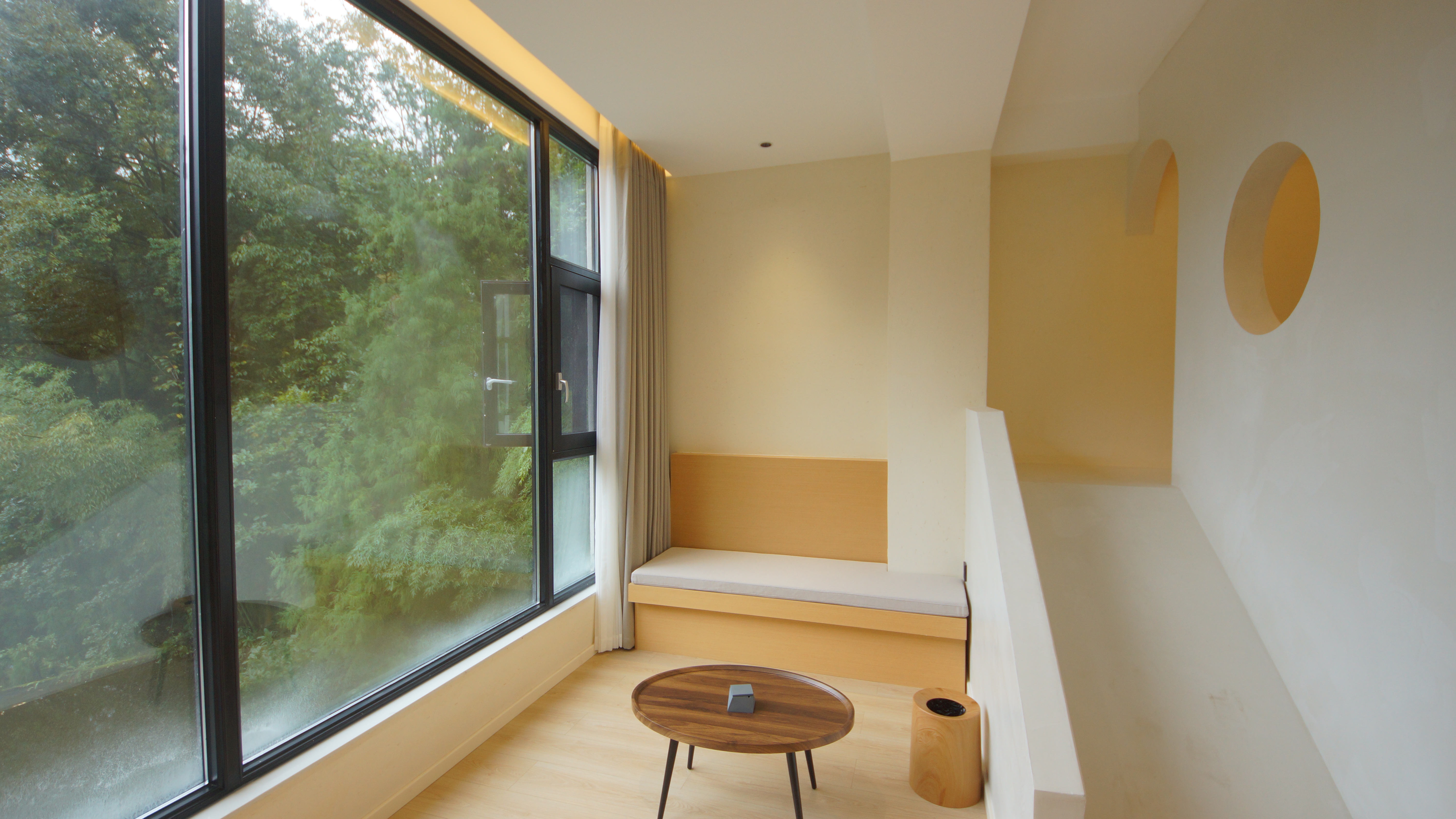 Bifengxia Lanshan Designer Homestay Muyang Cozy Cinema Family Room