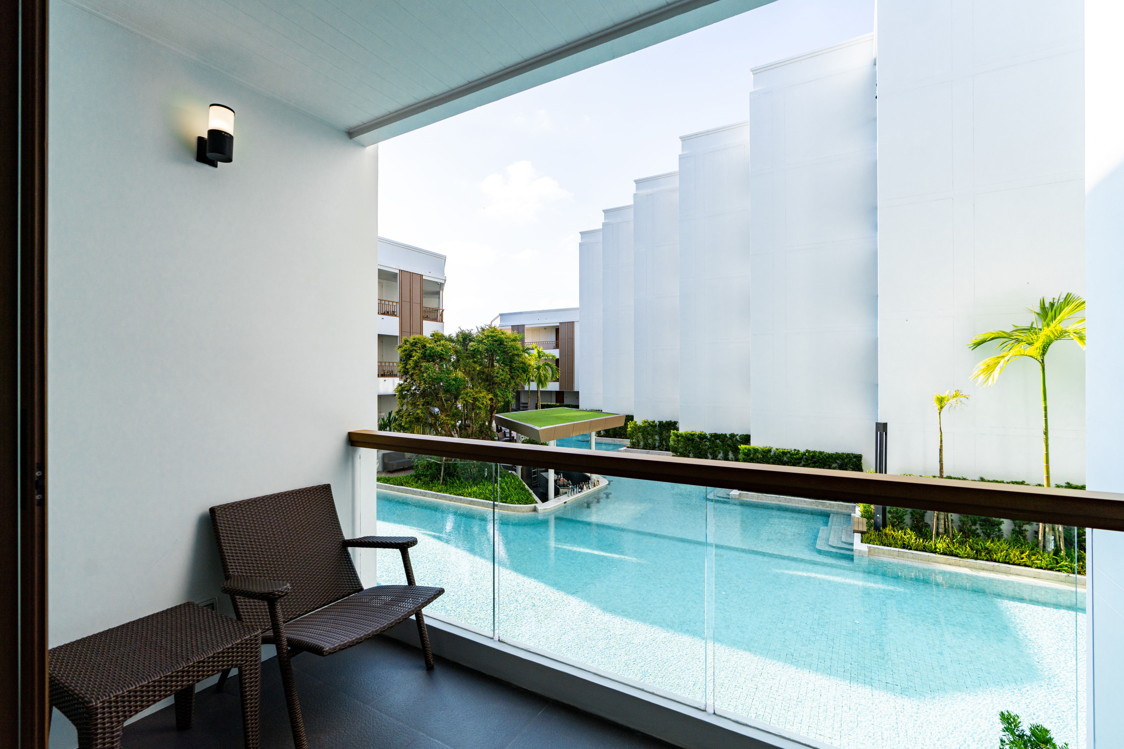 豪華池景大床房