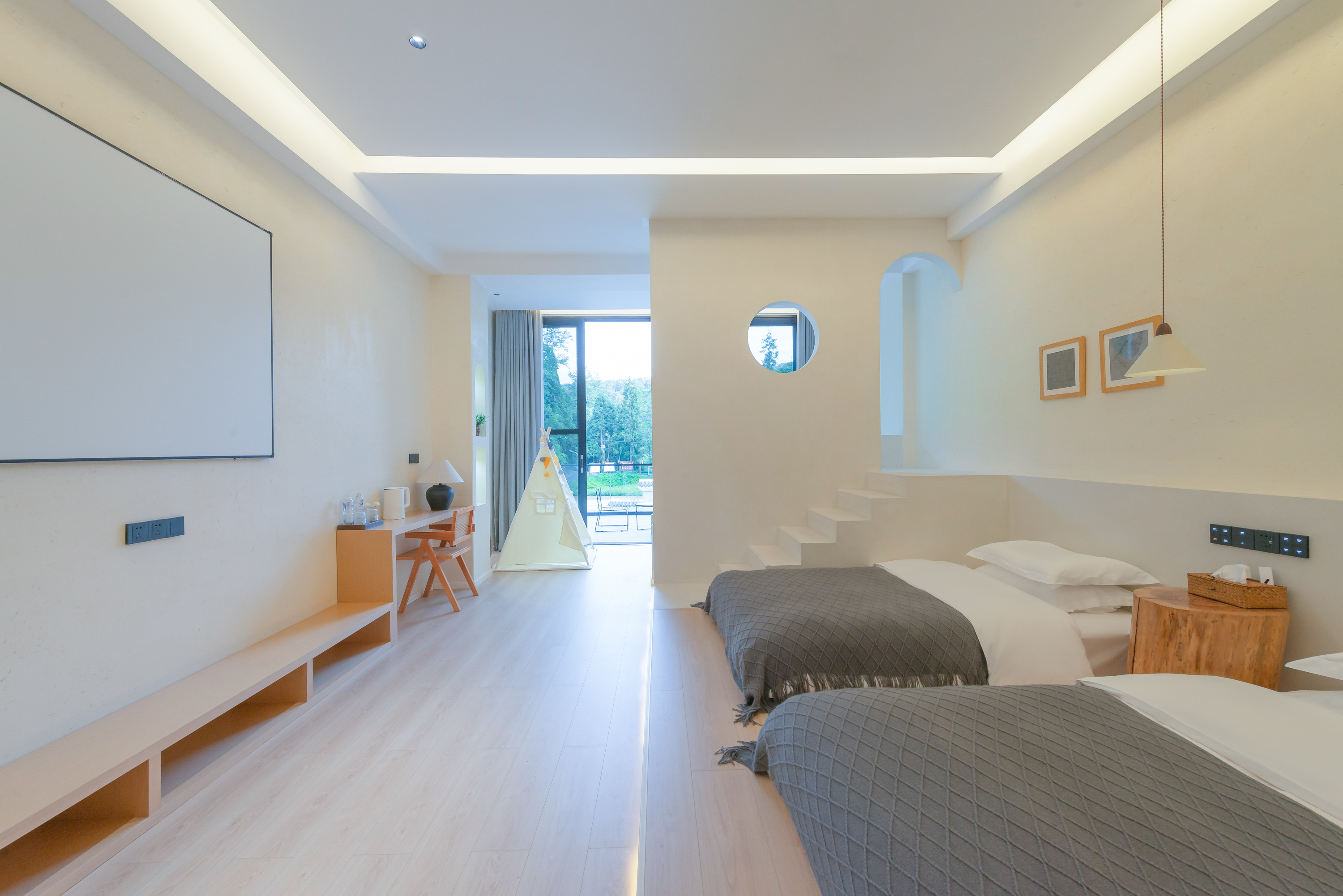 Suyin Cozy Cinema Family Room