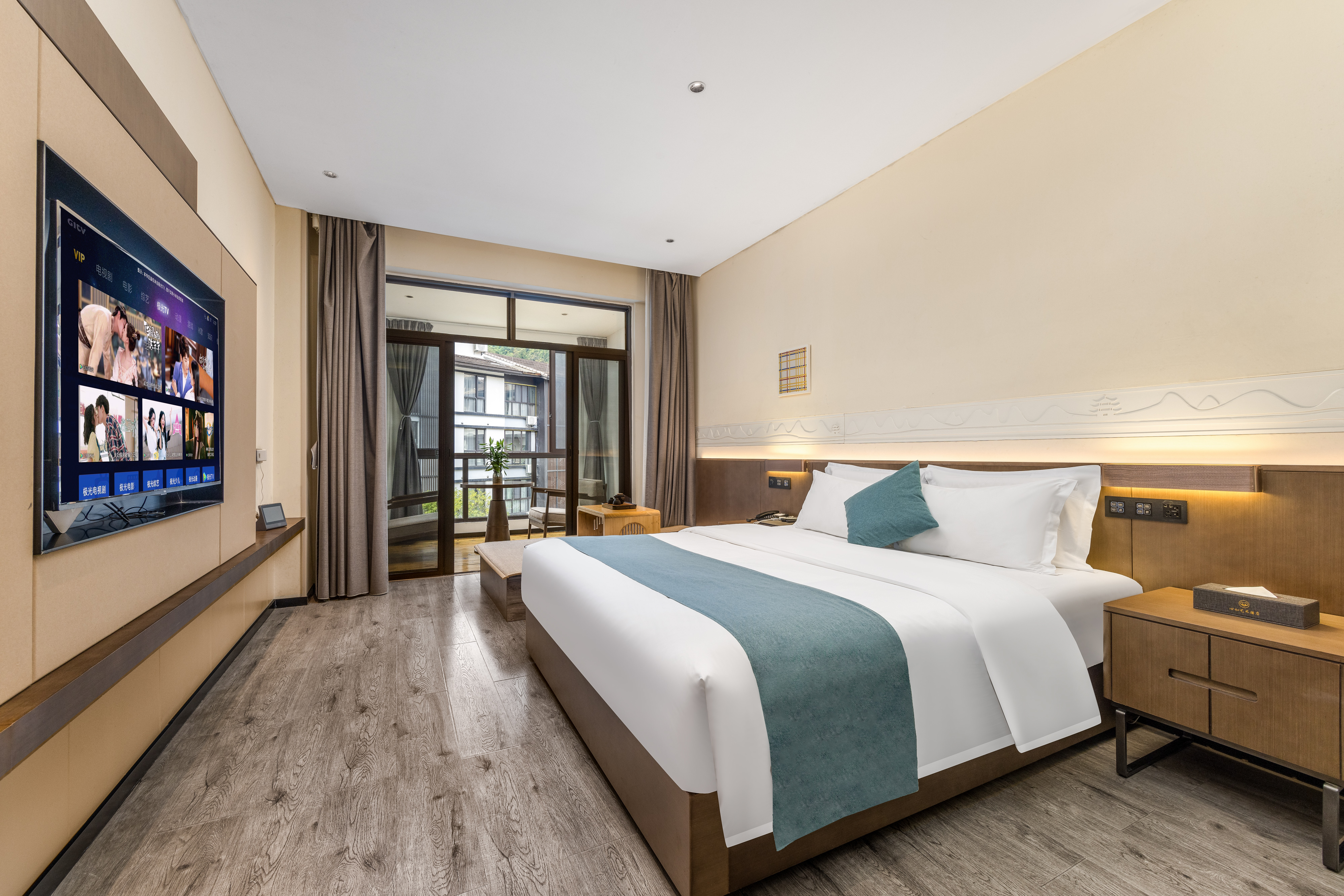 尊享大床房丨观景阳台+浴缸+慕思床垫+巨屏K歌+榻榻米