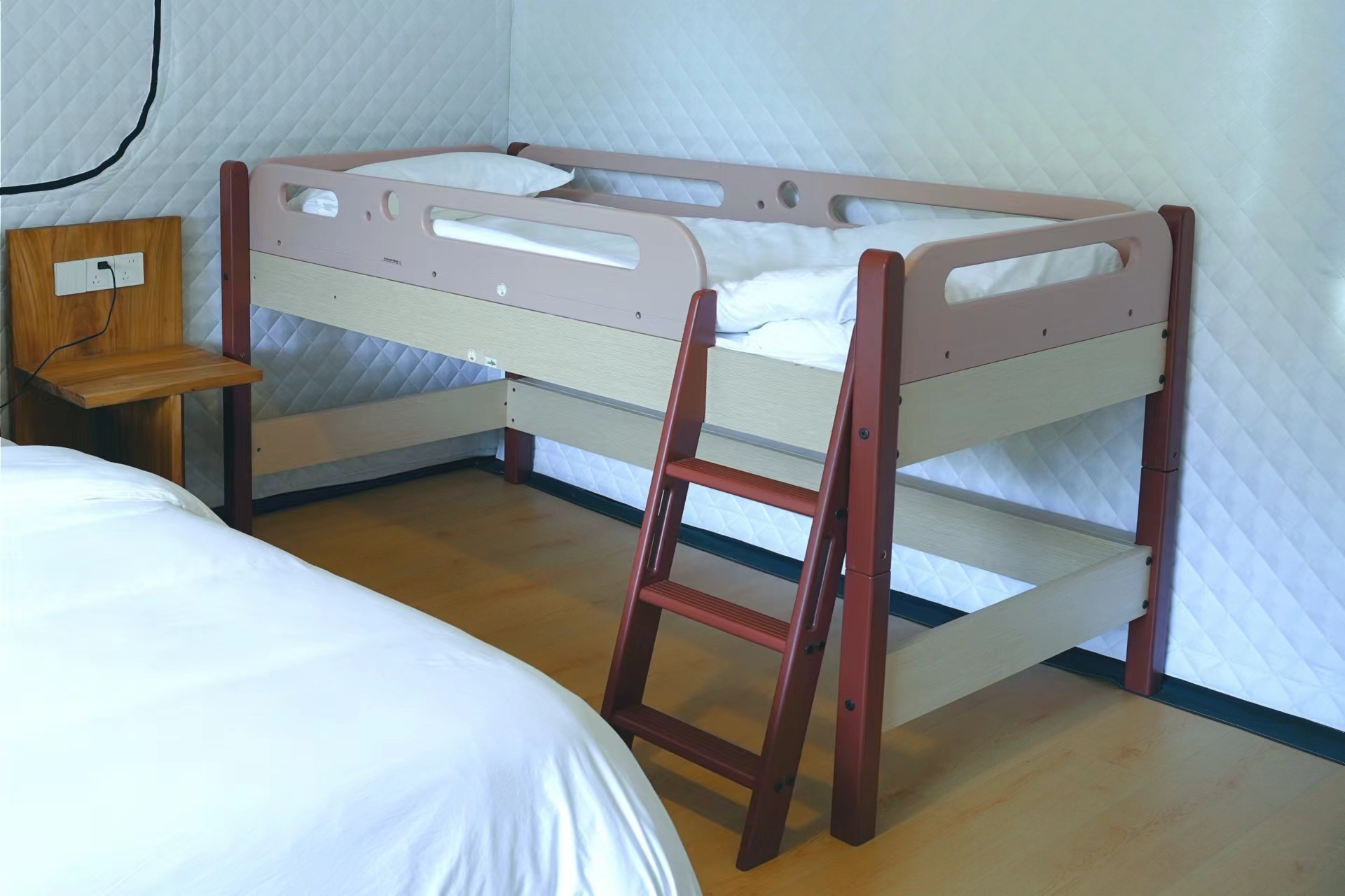 Family Friendly Tent (Air Conditioner, Private Bathroom)