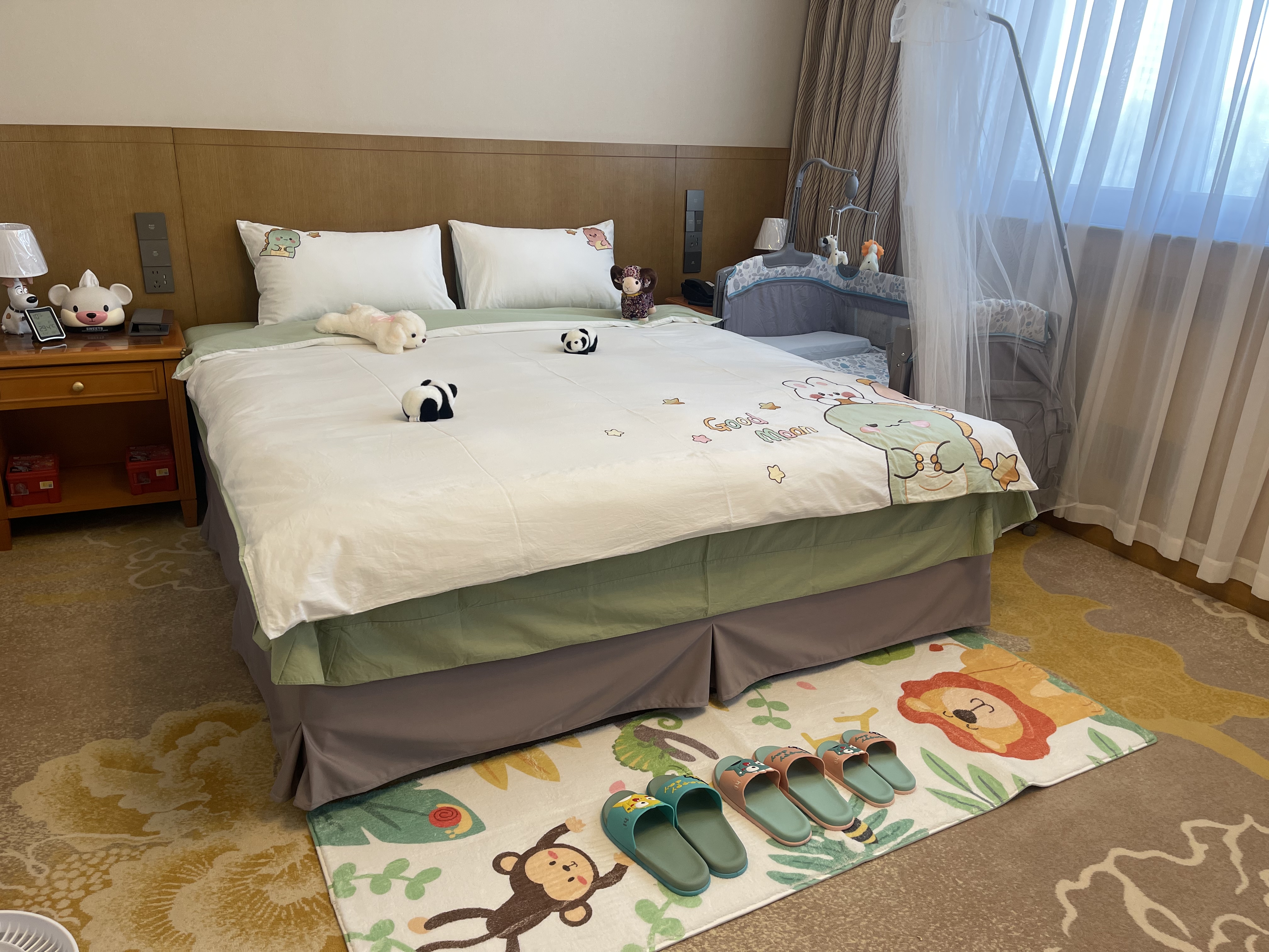 行政家庭亲子房