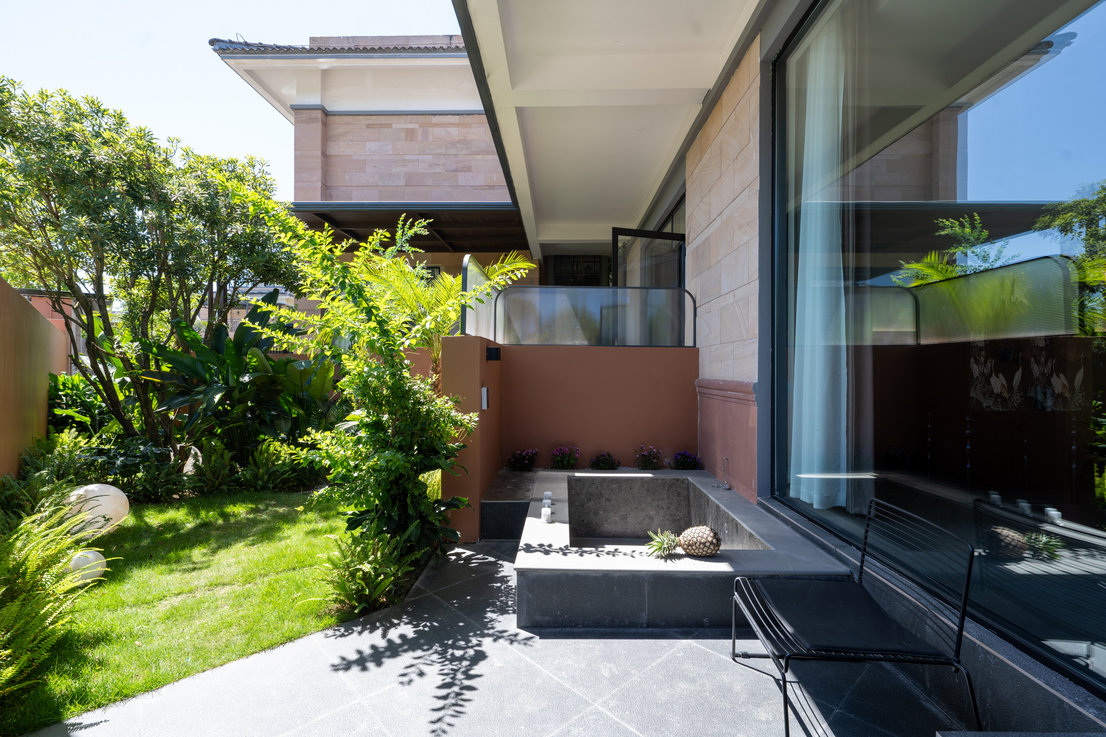 【贰贵·尊享私汤温泉家庭房】庭台沐汤|禅茶疗愈〉