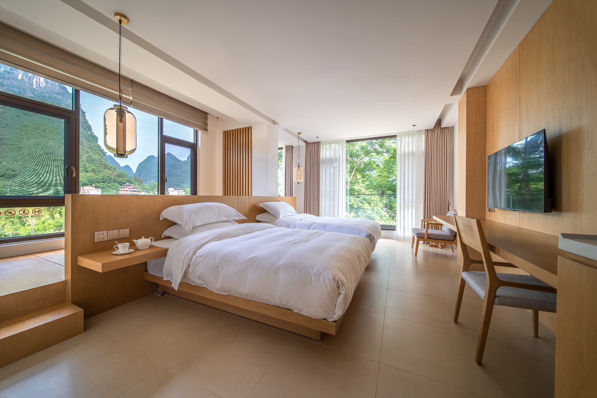 阳光雅致双床房（270°观景+山景浴缸+迷你冰箱+智能马桶）