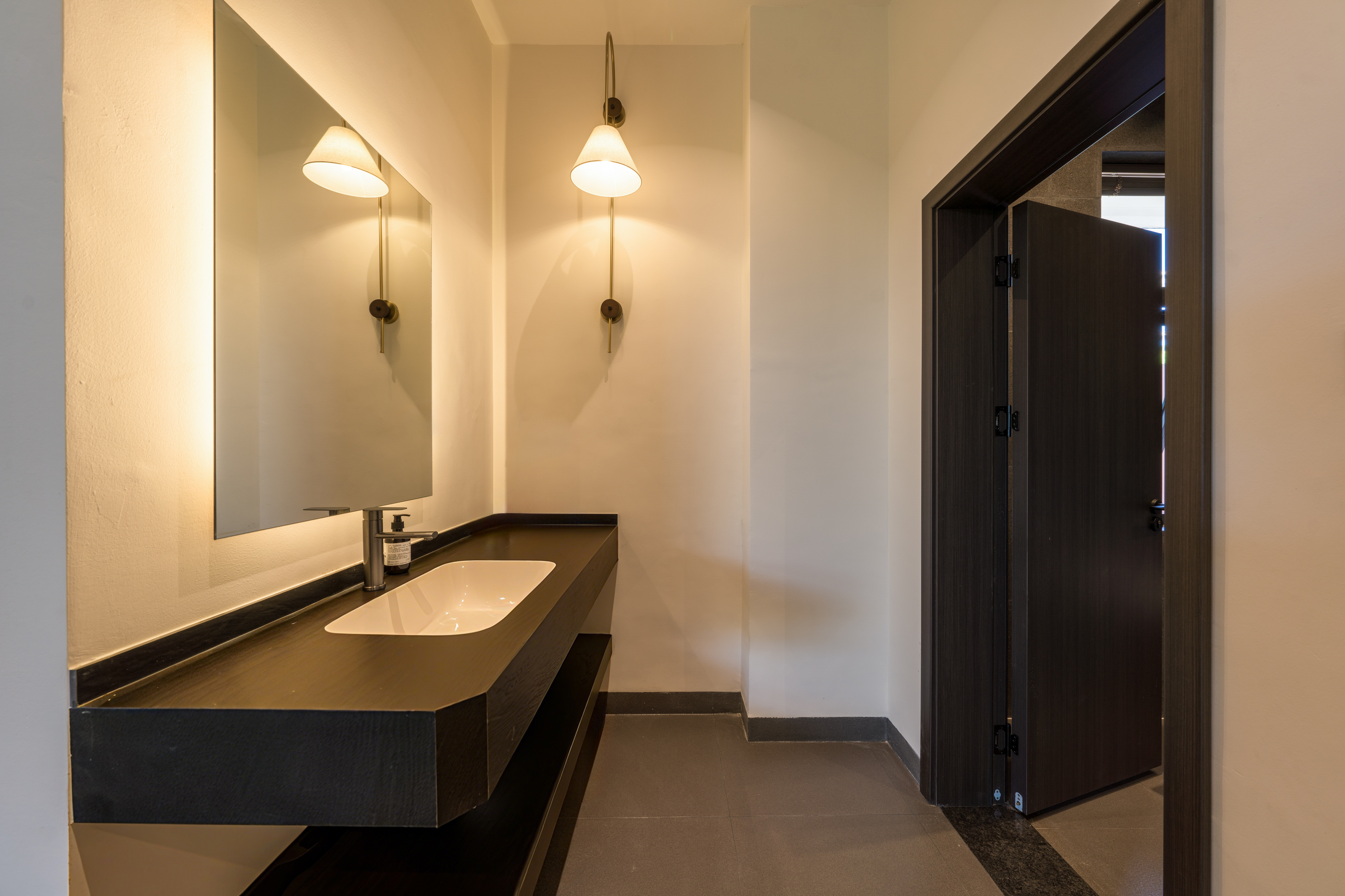 【贰贵·尊享私汤温泉家庭房】庭台沐汤|禅茶疗愈〉