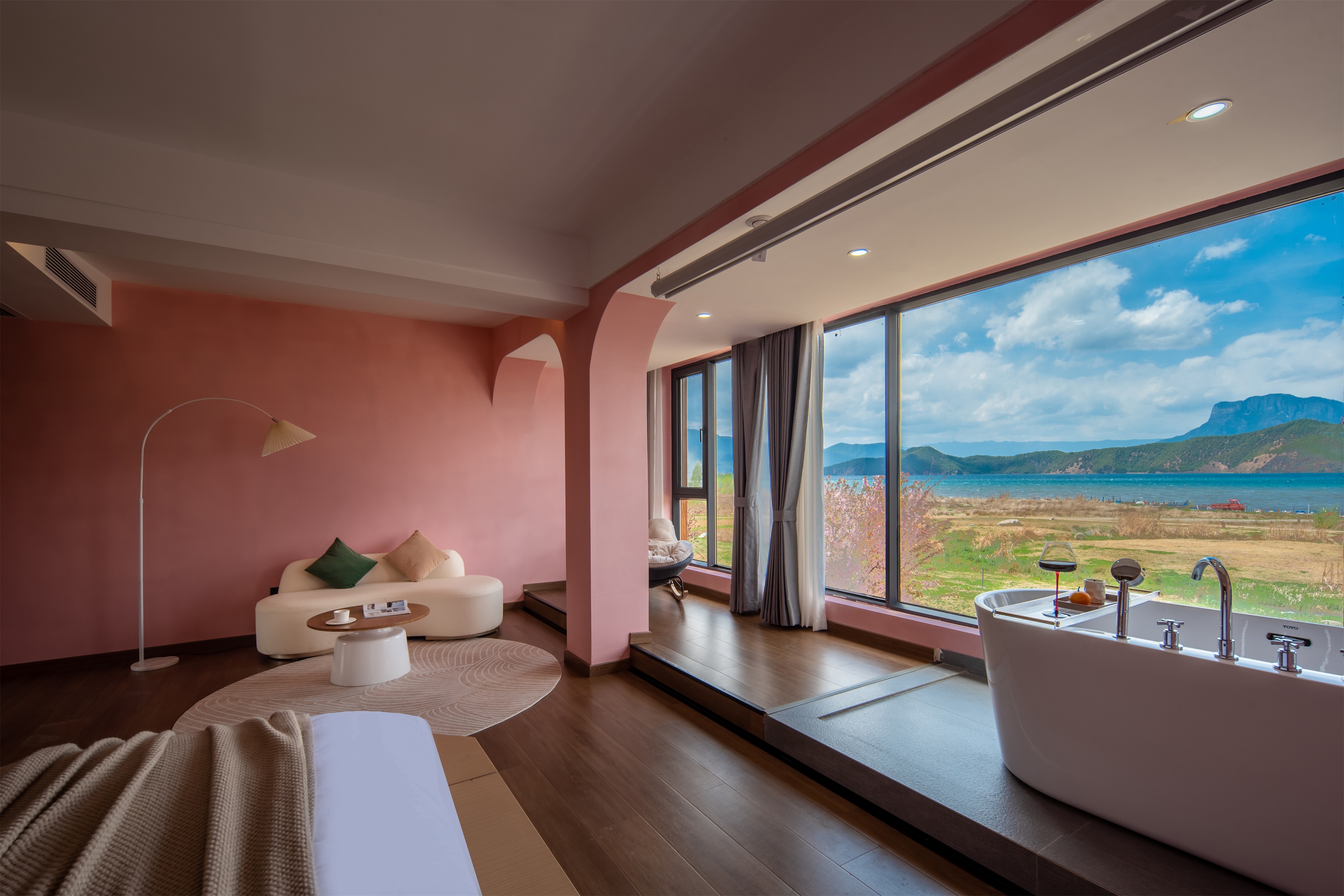 Du Feng Ji · Lake-View Tatami Double Bed Room