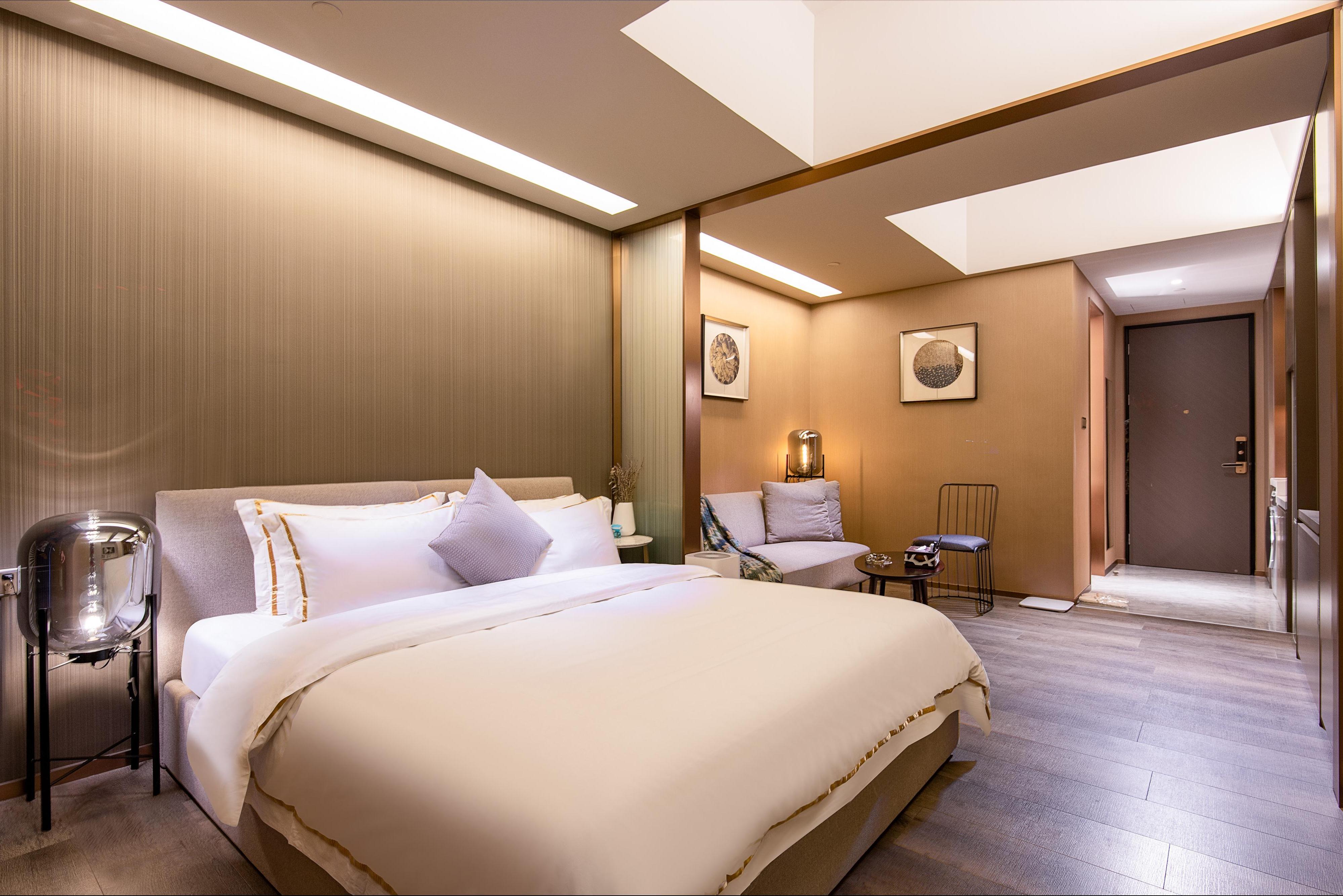 精英商务大床房（洗衣机+熨衣设备+咖啡机）