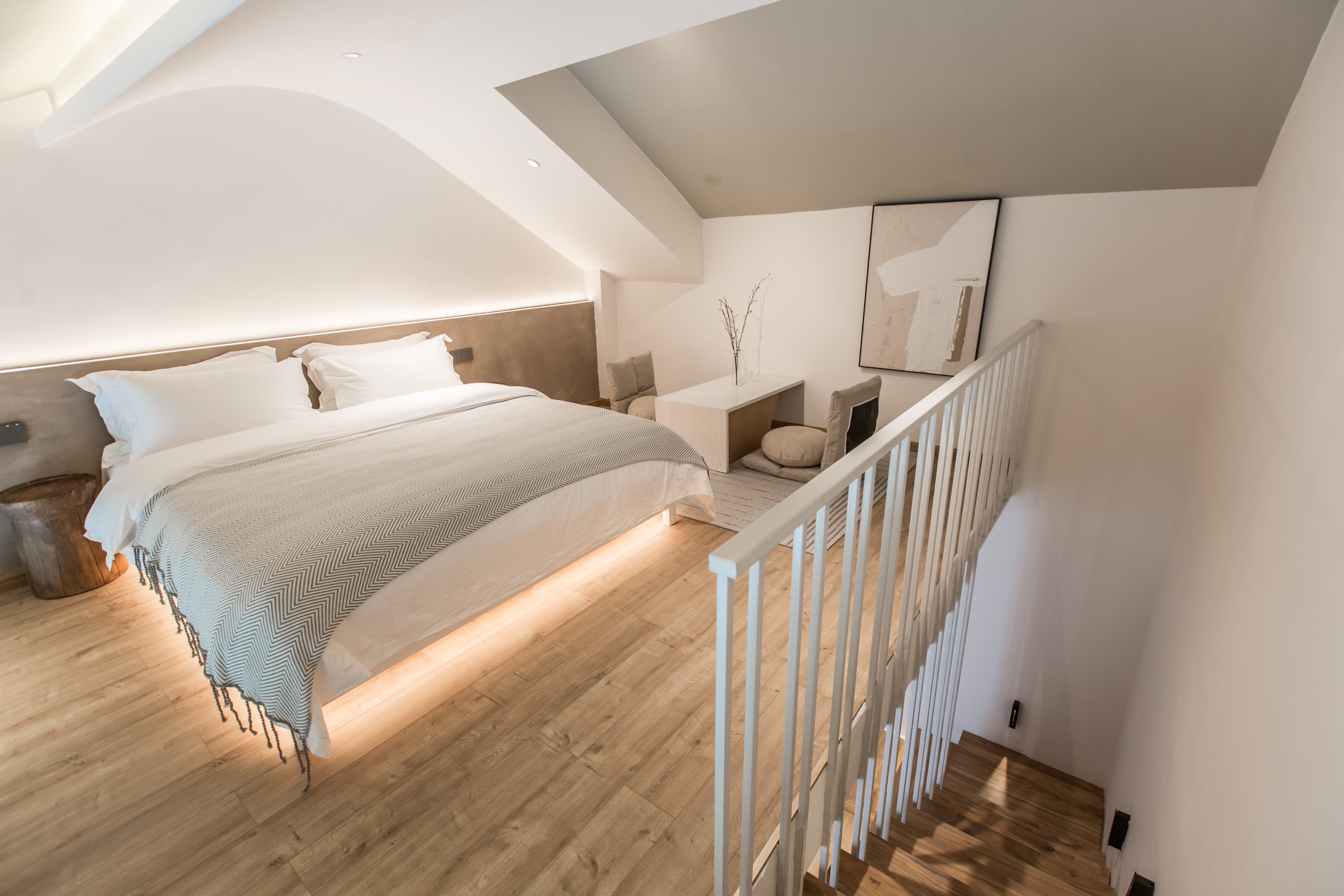 无敌湖景复式双床套房-晨雾美景-洗衣机-地暖-日落晚霞