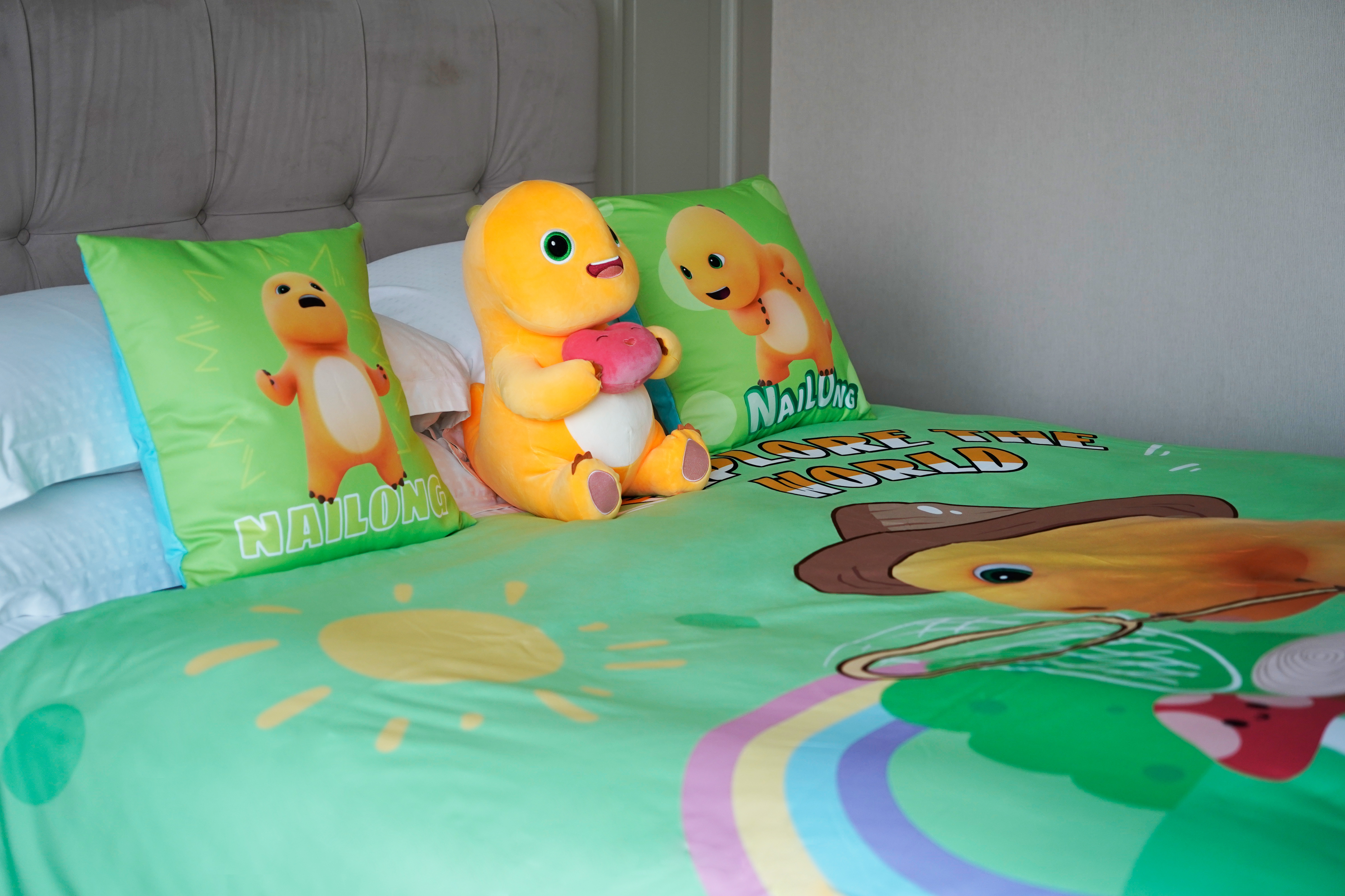 奶龙主题亲子套房