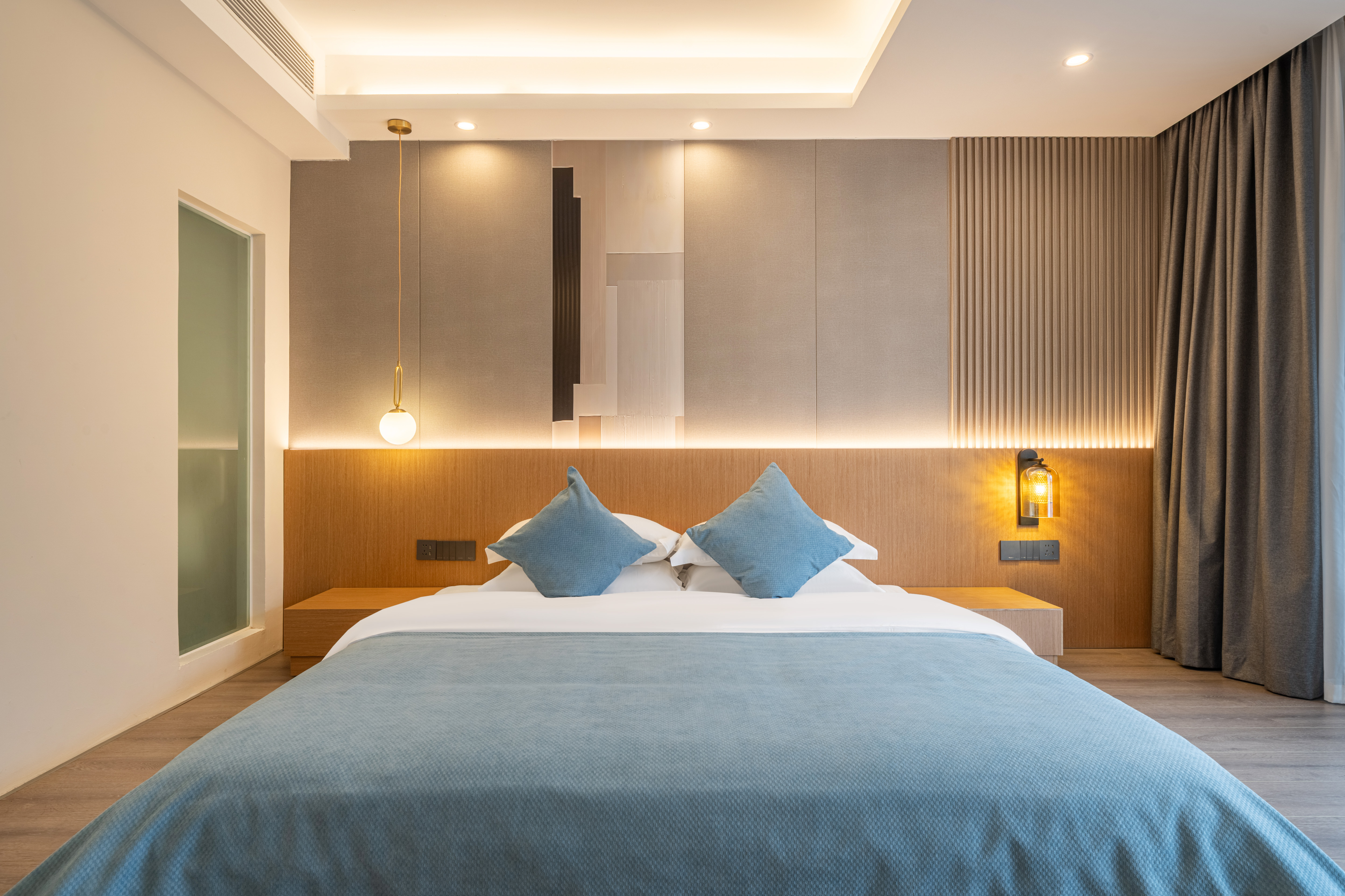 山水阳台榻榻米大床房「山河阳台+观景浴缸+小冰箱」