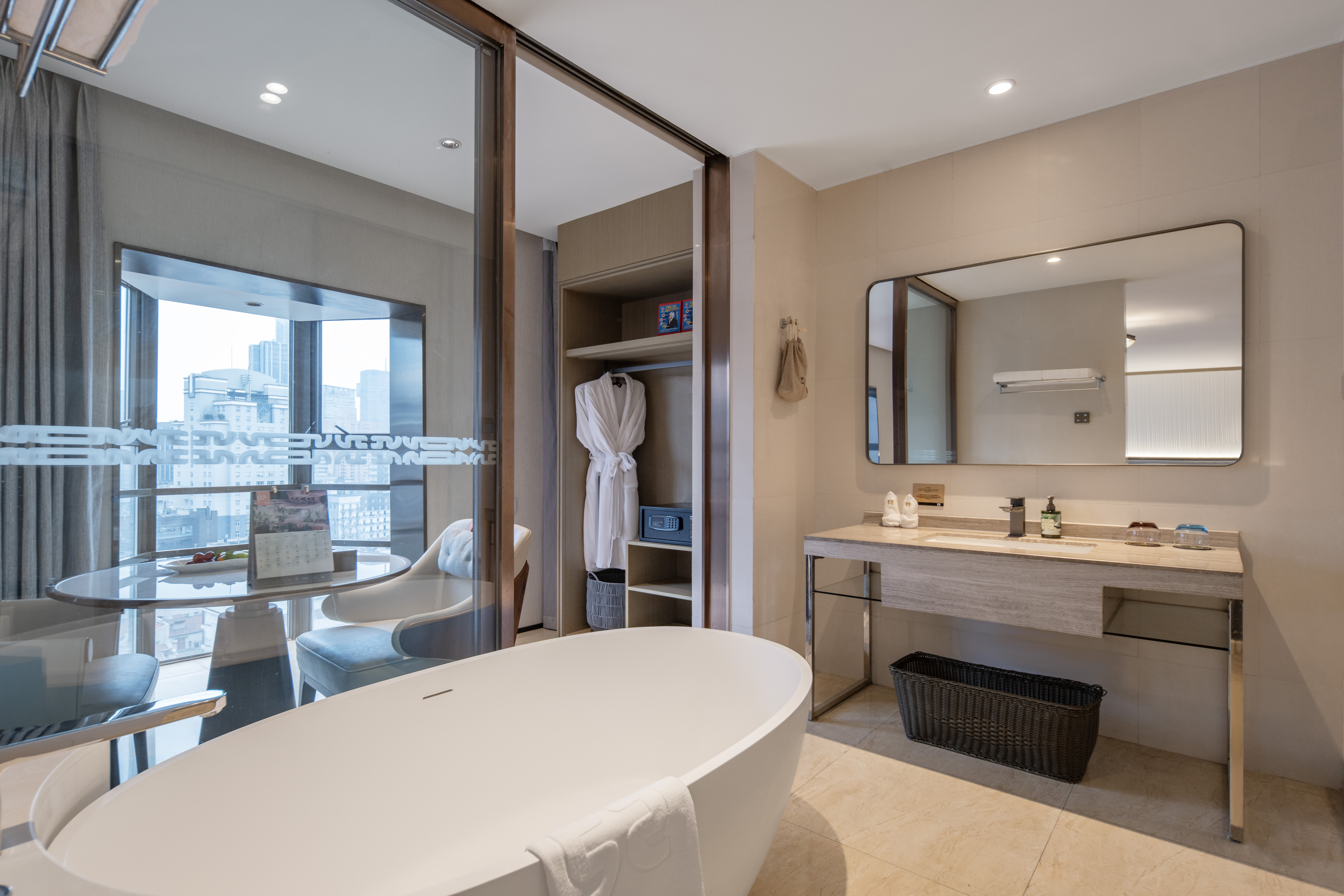 嘉廷特色套房（斯林百兰床垫）